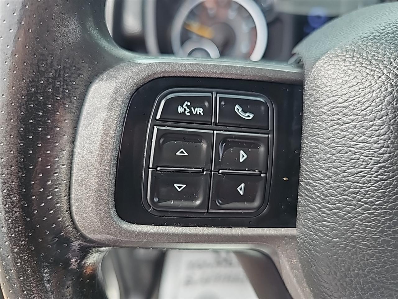 RAM 2500 Tradesman 4x2 Crew Cab 8' Box 2022