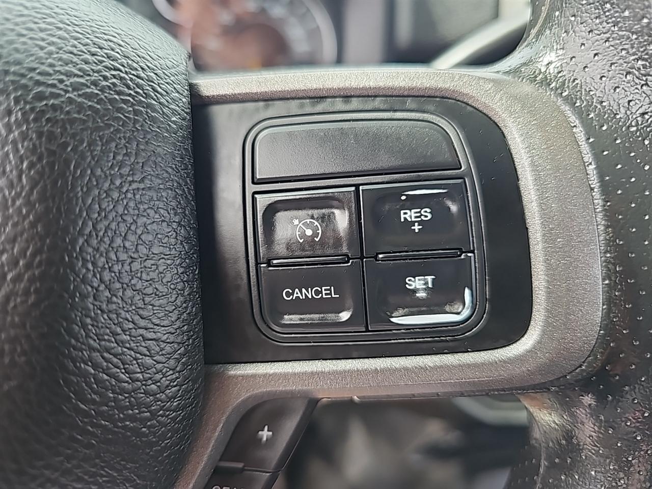 RAM 2500 Tradesman 4x2 Crew Cab 8' Box 2022