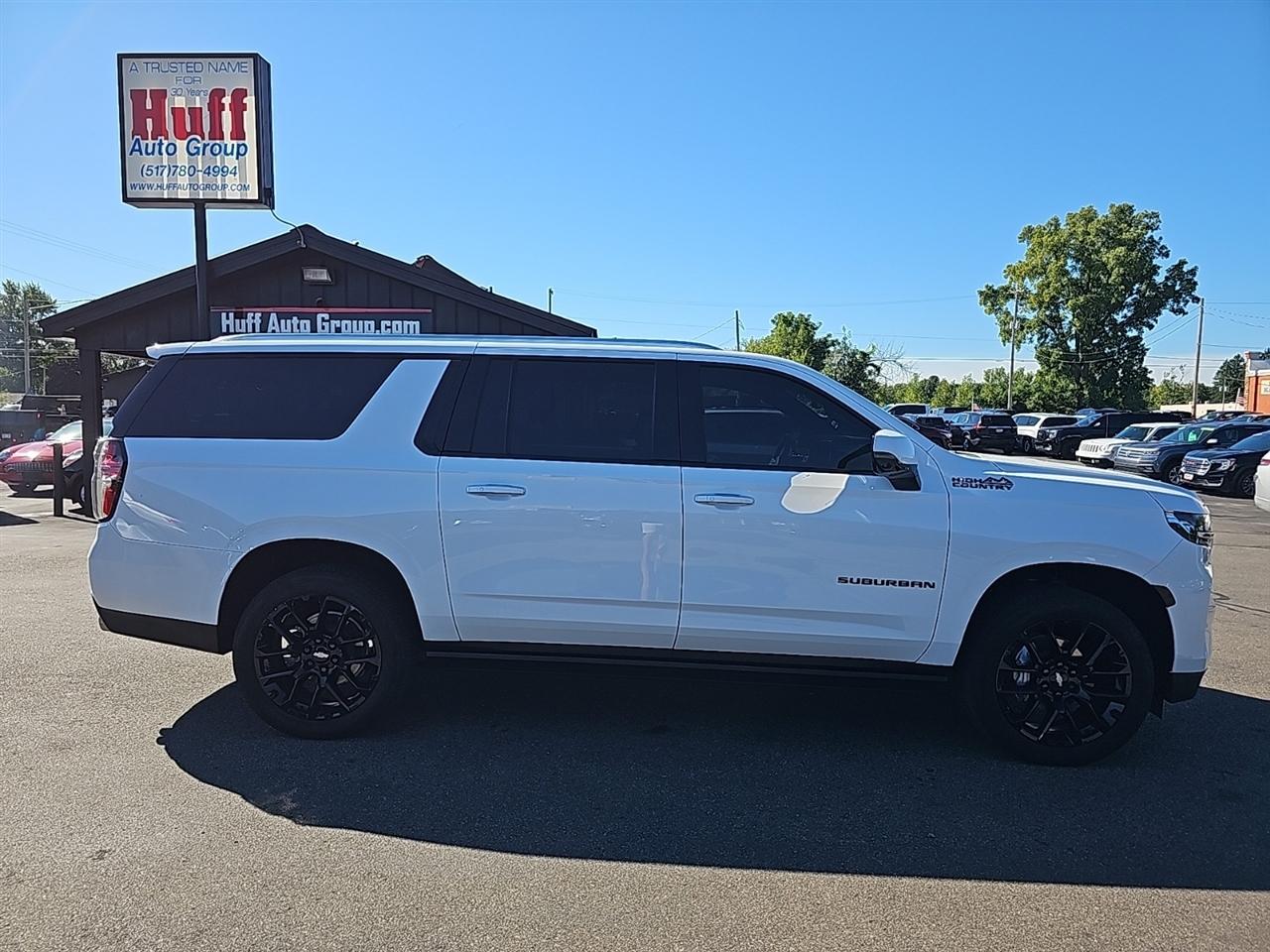 Chevrolet Suburban 4WD 4dr High Country 2024