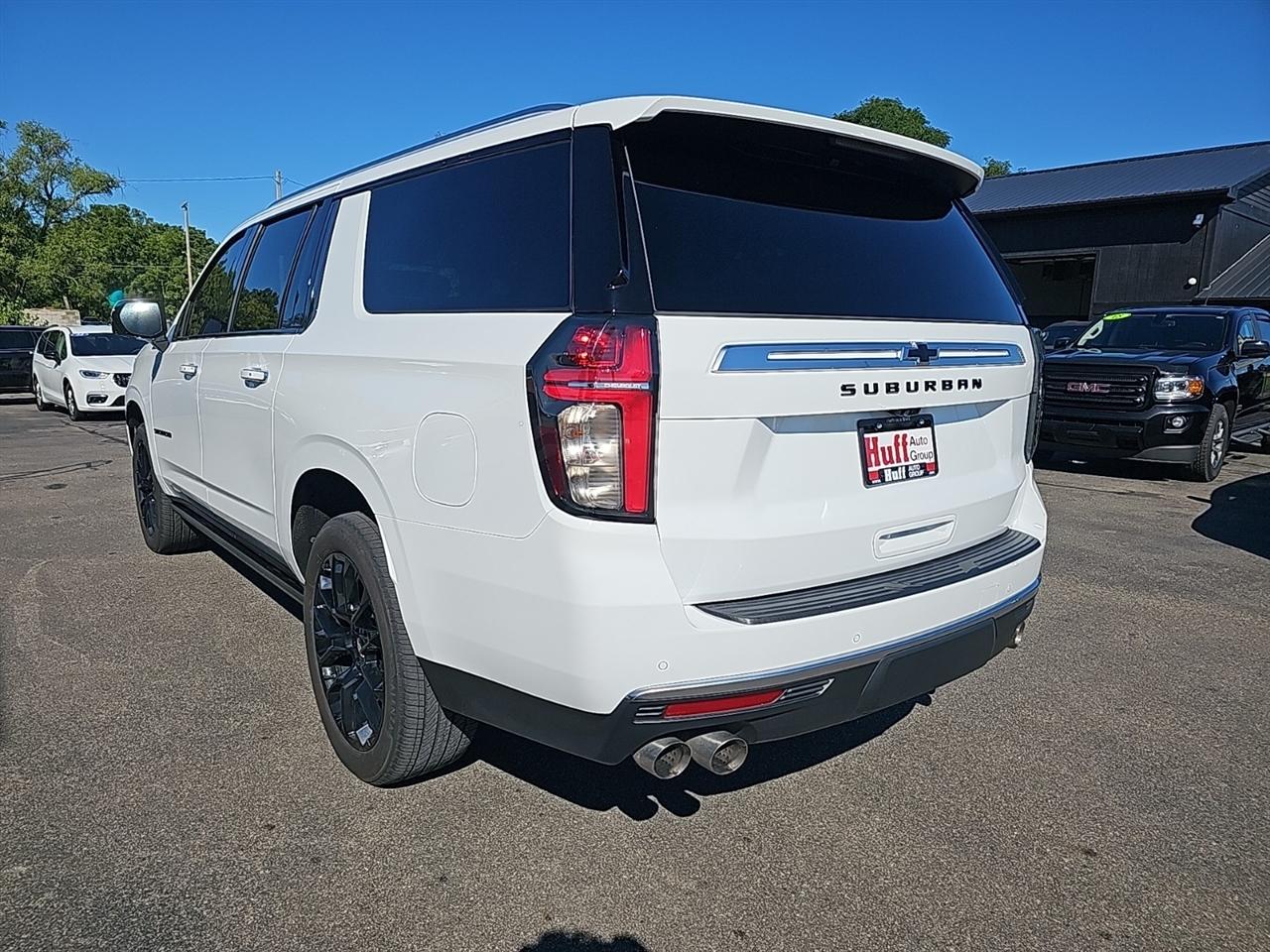 Chevrolet Suburban 4WD 4dr High Country 2024