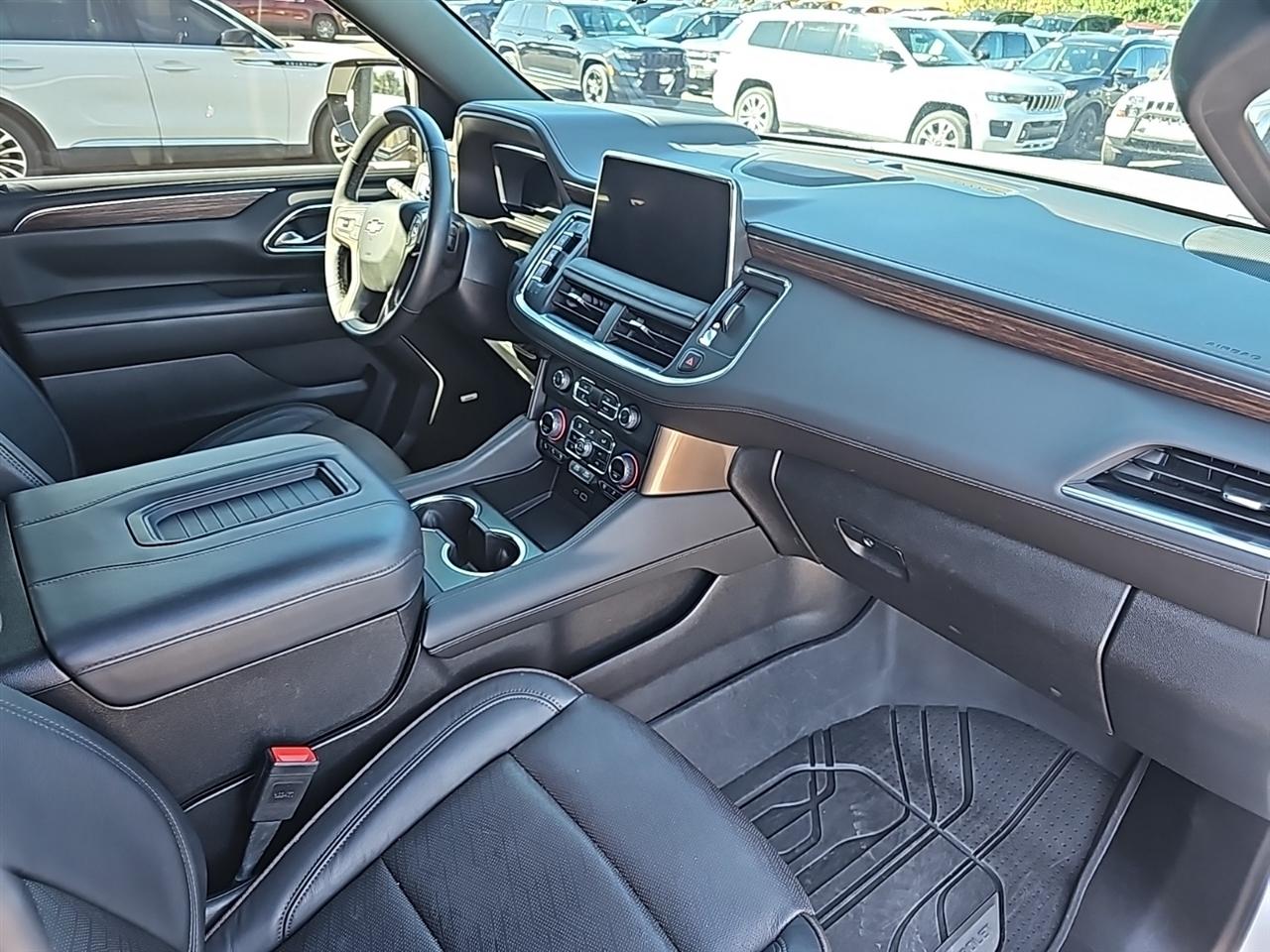 Chevrolet Suburban 4WD 4dr High Country 2024