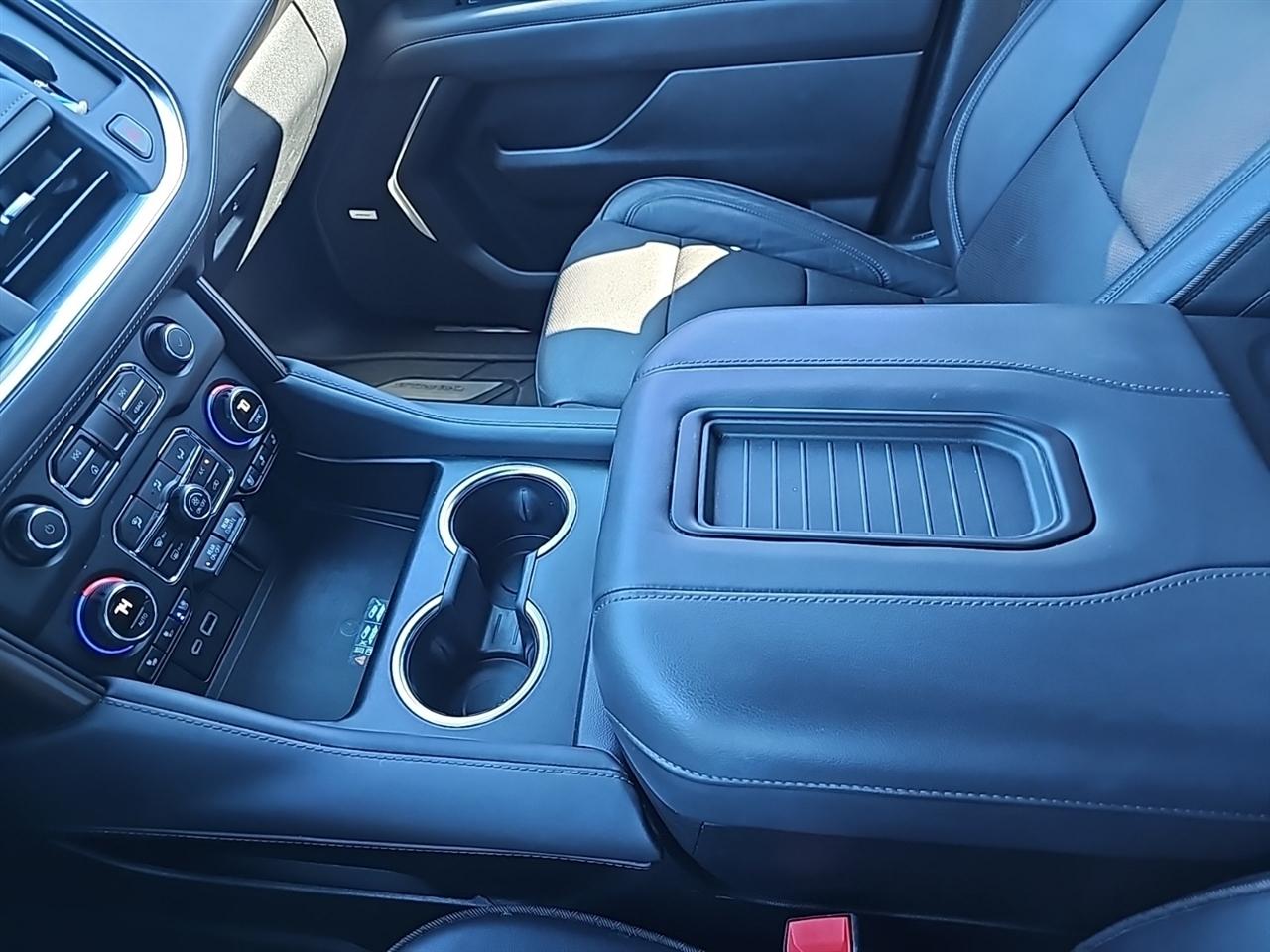 Chevrolet Suburban 4WD 4dr High Country 2024