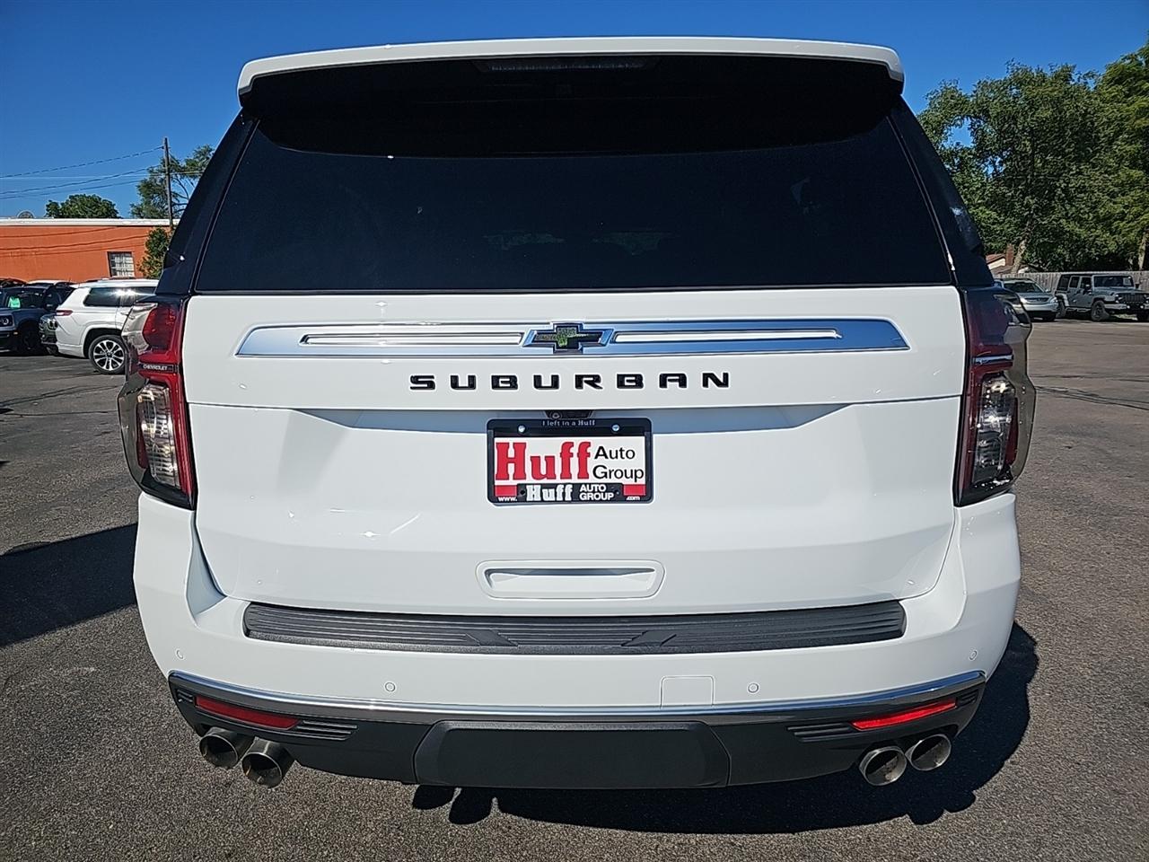 Chevrolet Suburban 4WD 4dr High Country 2024