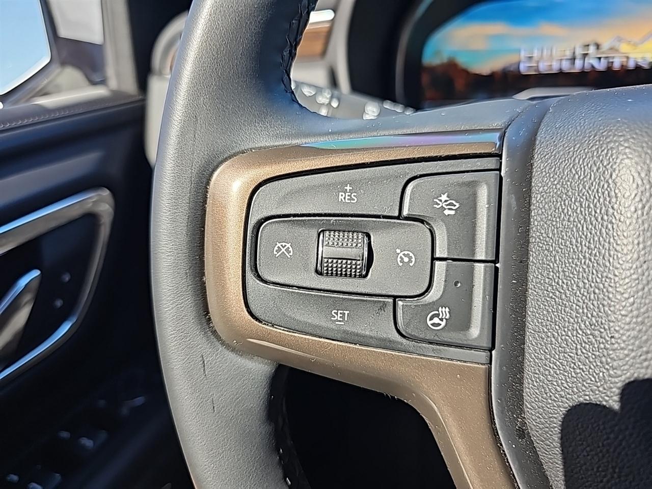 Chevrolet Suburban 4WD 4dr High Country 2024