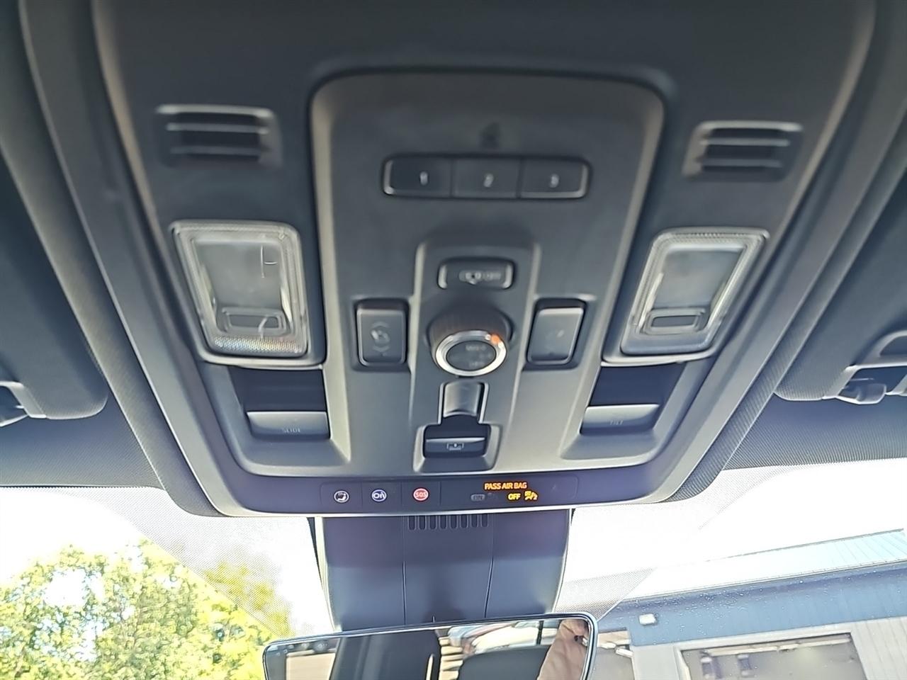Chevrolet Suburban 4WD 4dr High Country 2024