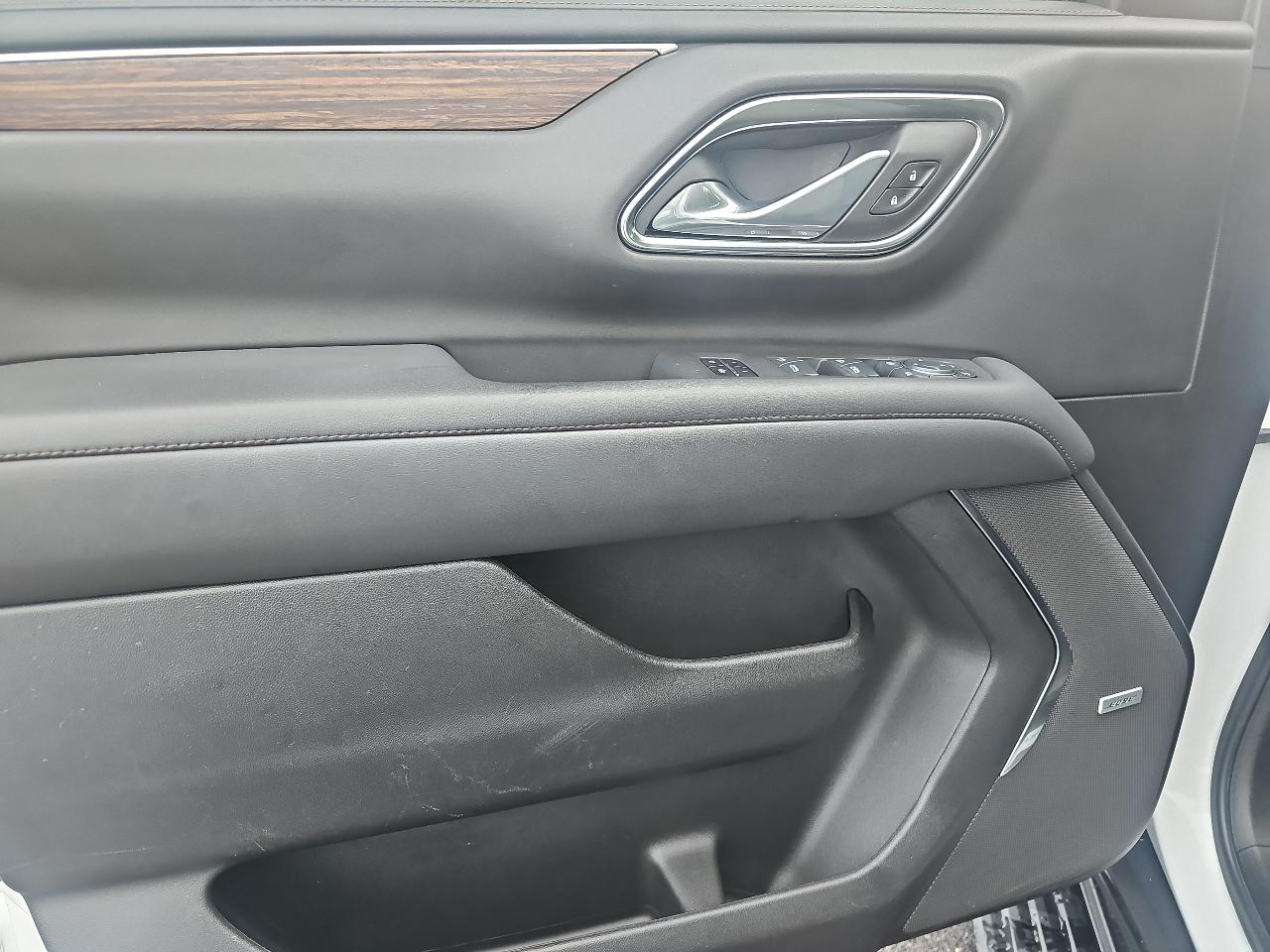 Chevrolet Suburban 4WD 4dr High Country 2024