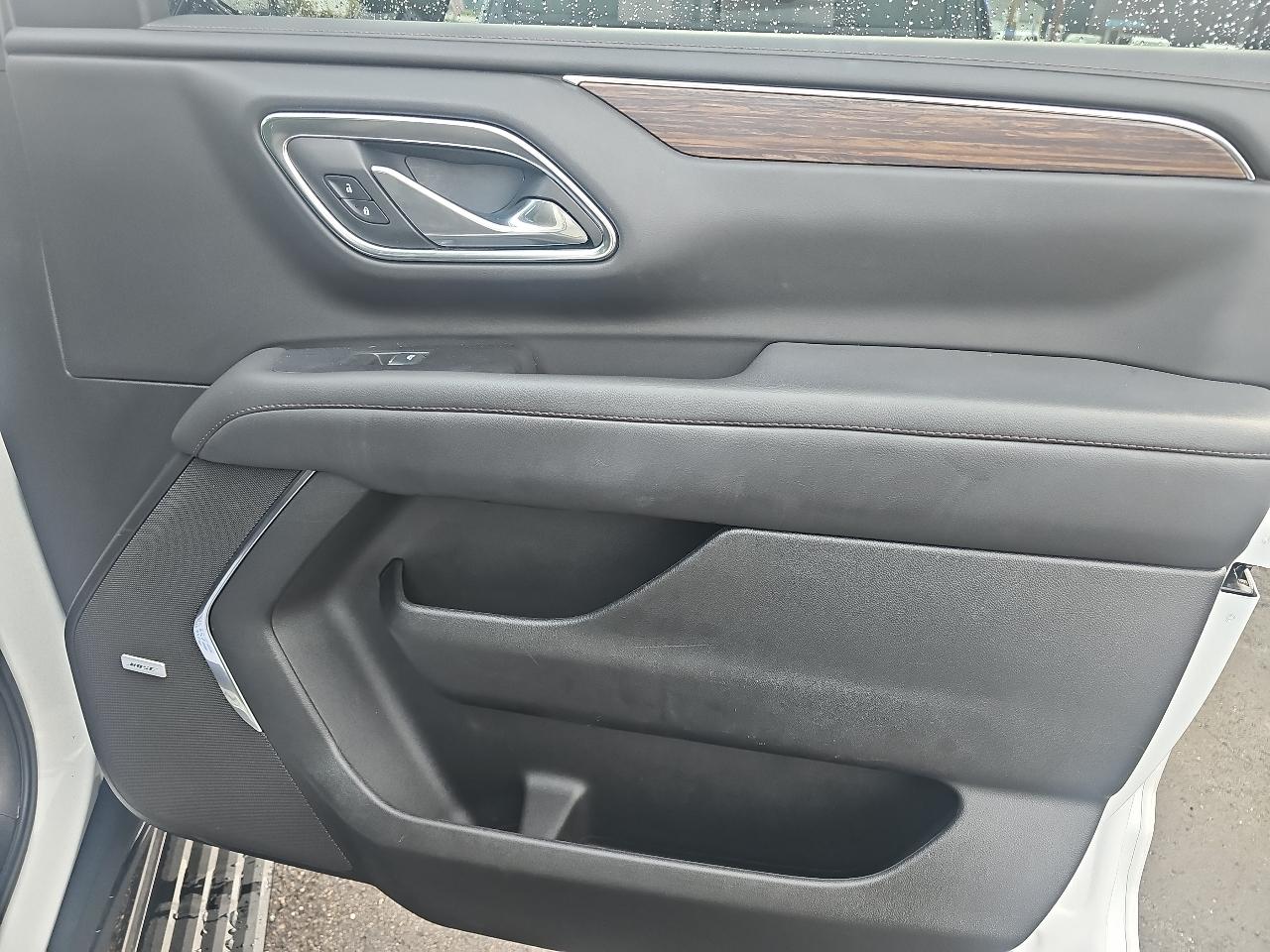 Chevrolet Suburban 4WD 4dr High Country 2024