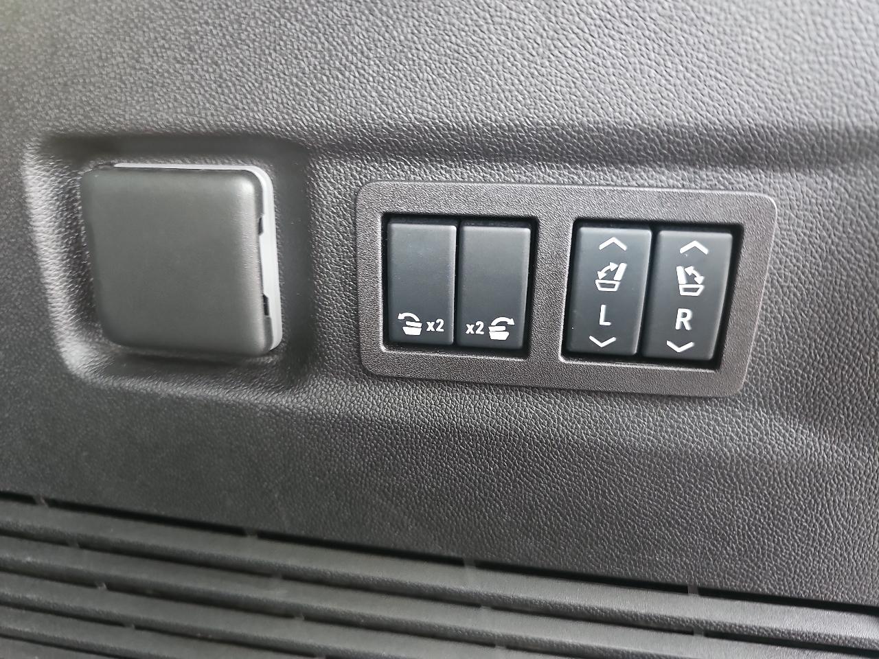 Chevrolet Suburban 4WD 4dr High Country 2024