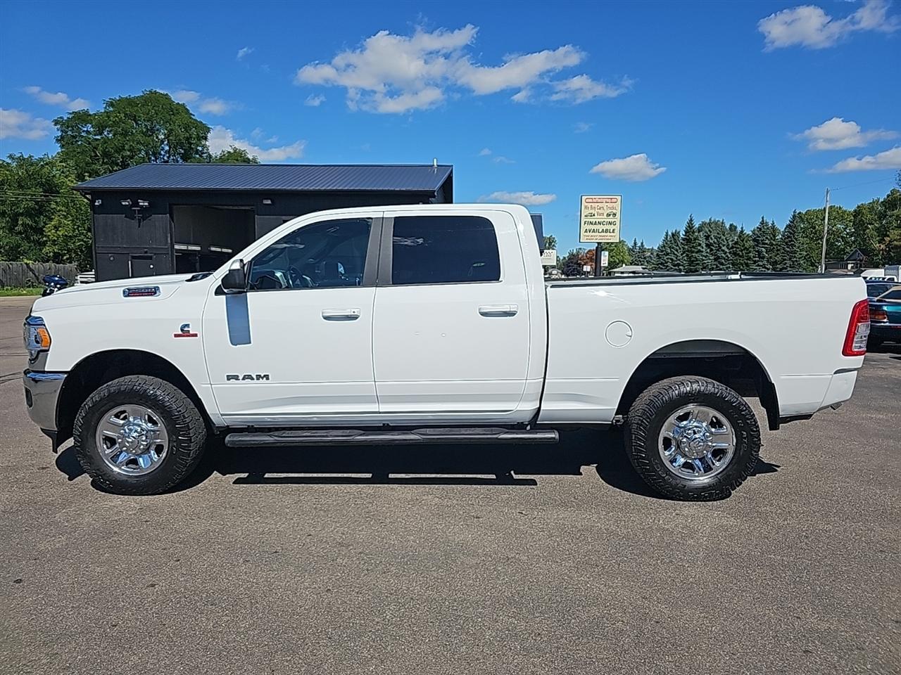 RAM 2500 Big Horn 4x4 Crew Cab 6'4" Box 2022