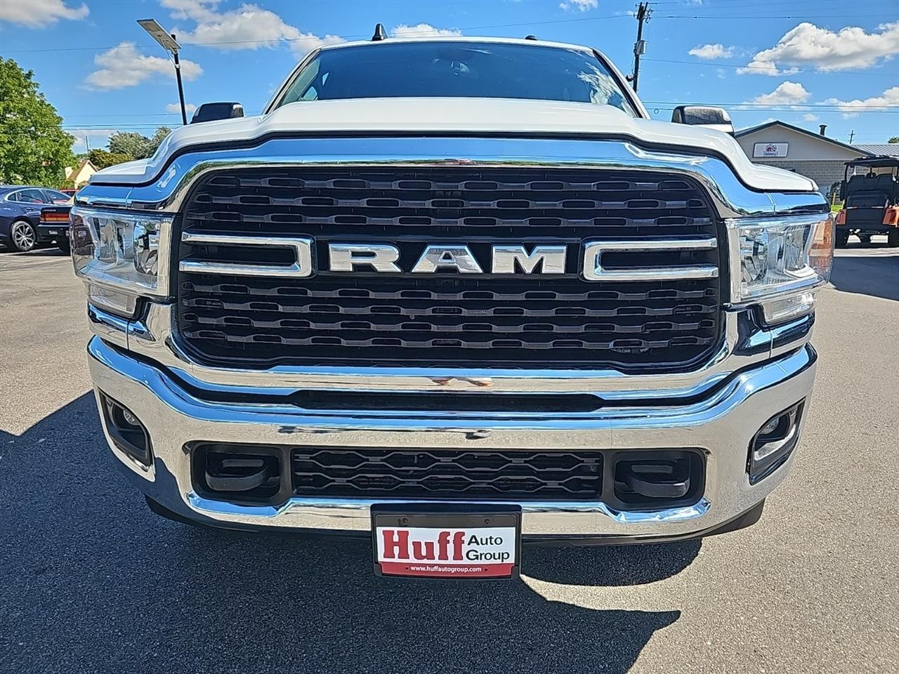 RAM 2500 Big Horn 4x4 Crew Cab 6'4" Box 2022