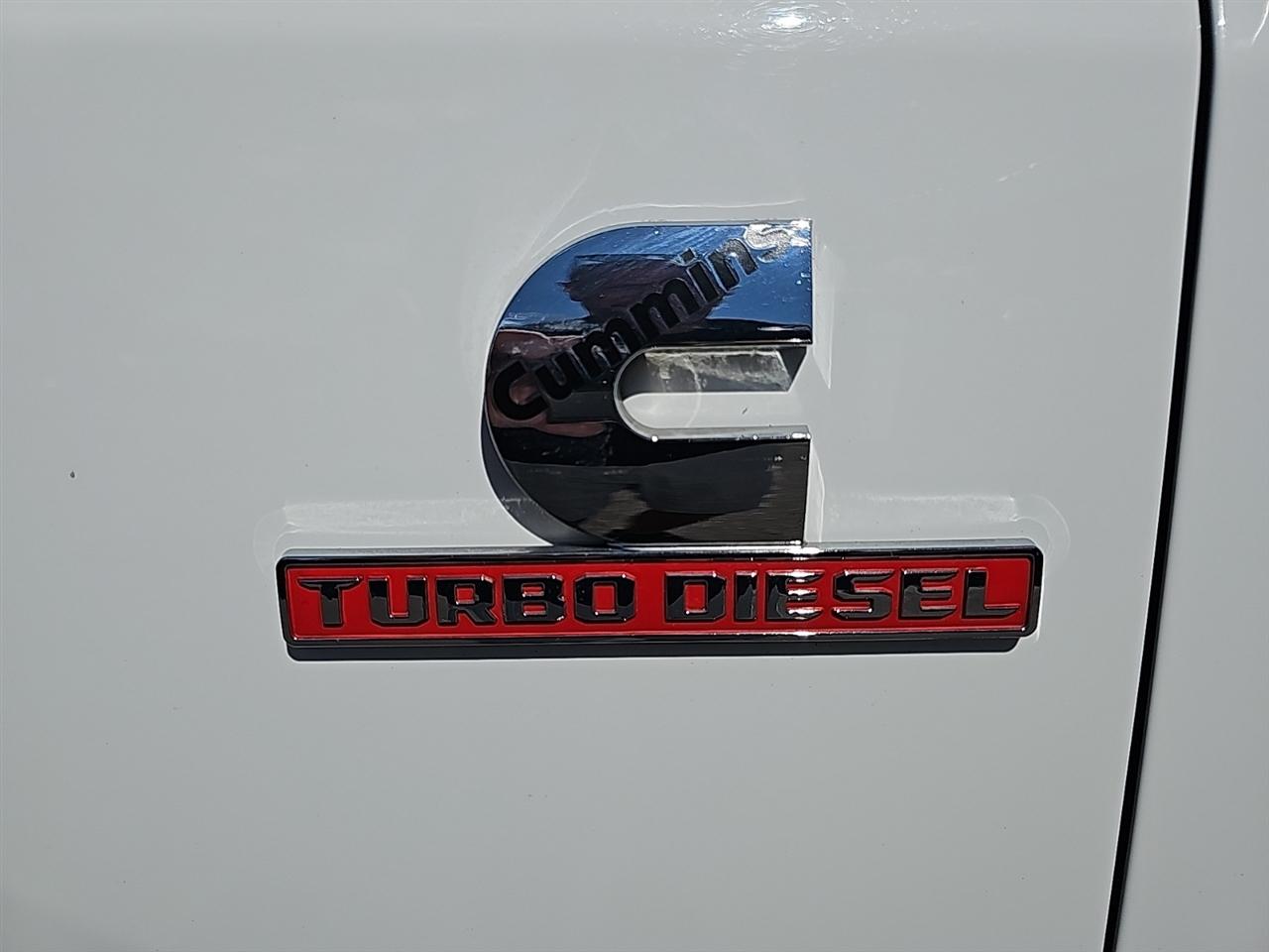 RAM 2500 Big Horn 4x4 Crew Cab 6'4" Box 2022