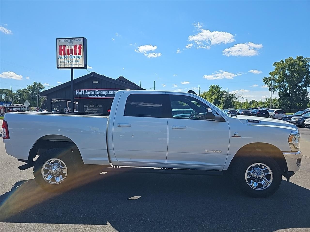 RAM 2500 Big Horn 4x4 Crew Cab 6'4" Box 2022