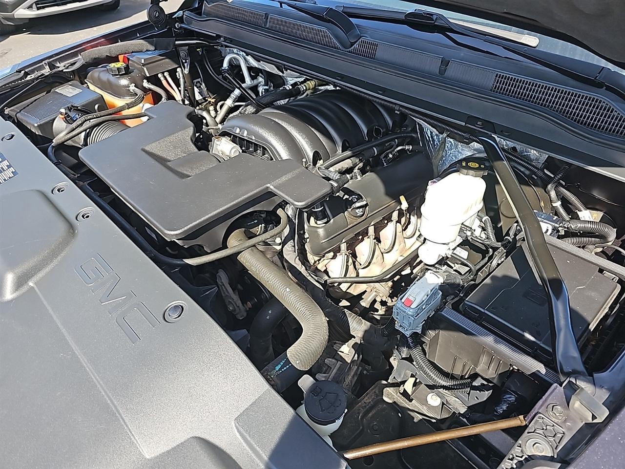 GMC Yukon 4WD 4dr SLT 2015