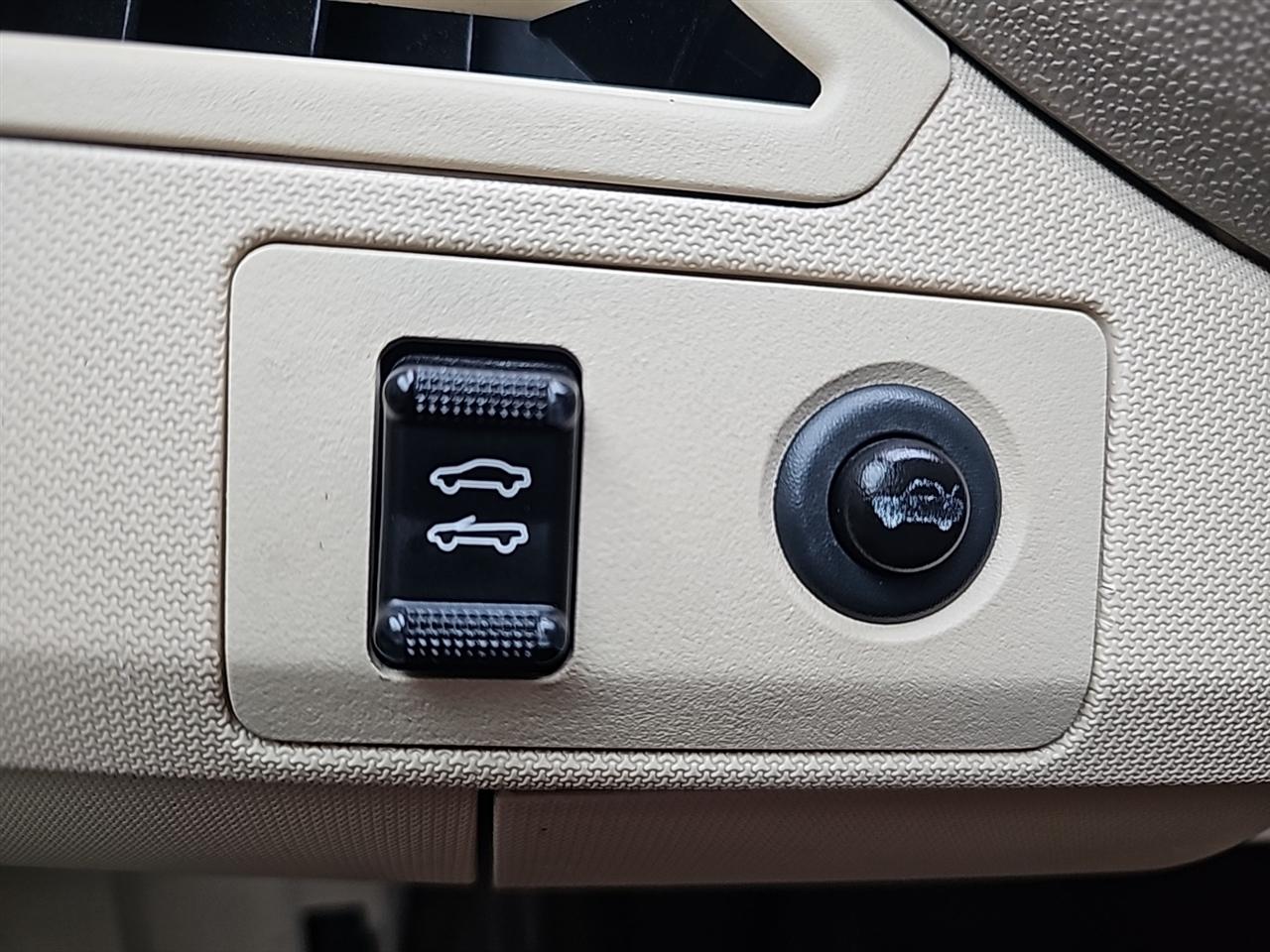 Chrysler Sebring 2dr Conv Limited FWD 2008