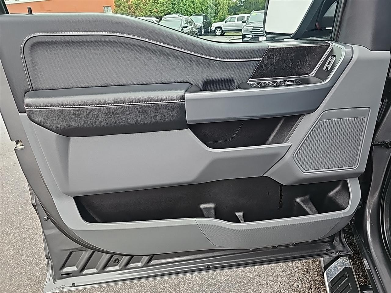 Ford F-150 King Ranch 4WD SuperCrew 5.5' Box 2023
