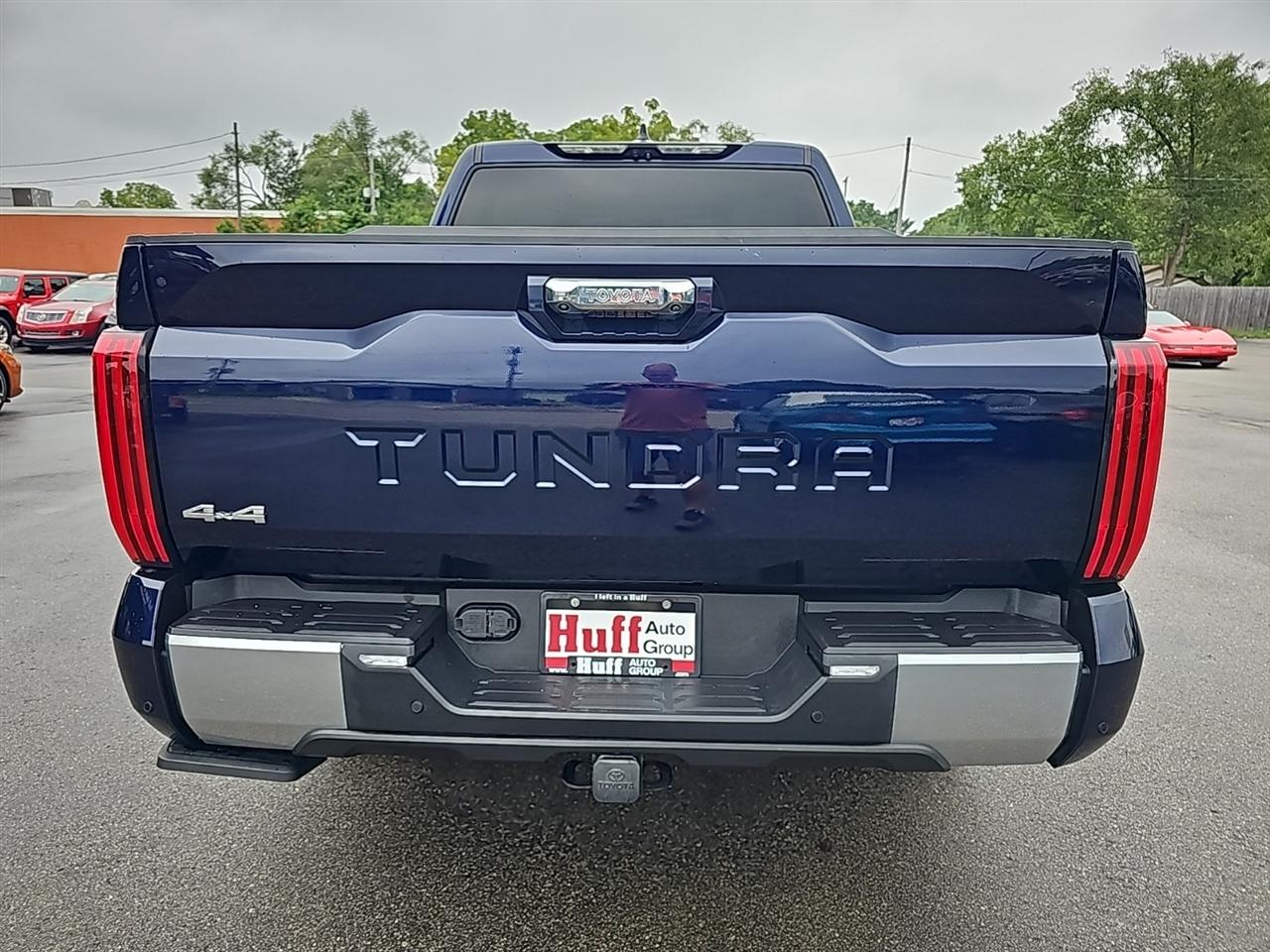 Toyota Tundra 4WD Limited CrewMax 5.5' Bed (Natl) 2022