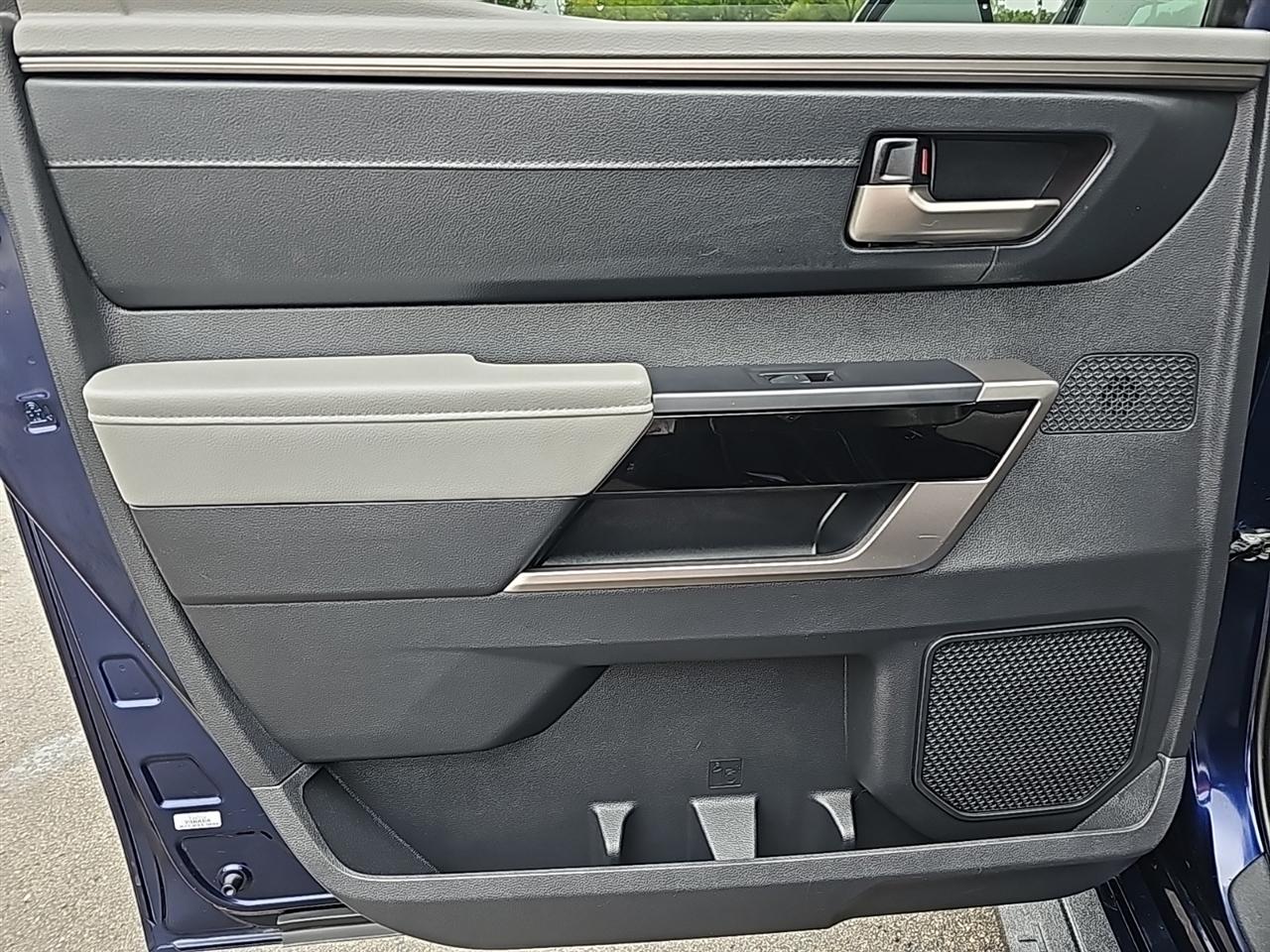 Toyota Tundra 4WD Limited CrewMax 5.5' Bed (Natl) 2022