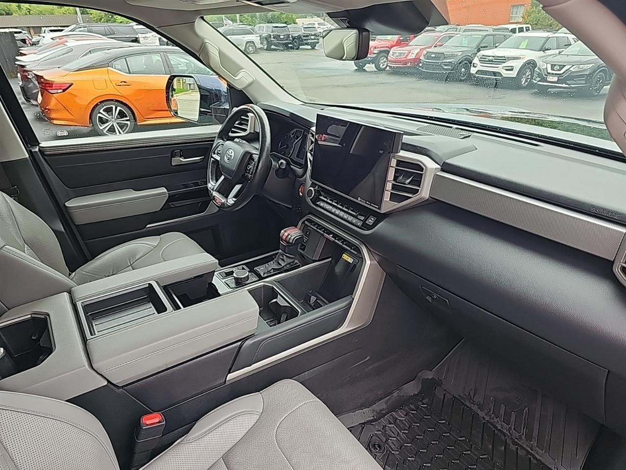 Toyota Tundra 4WD Limited CrewMax 5.5' Bed (Natl) 2022