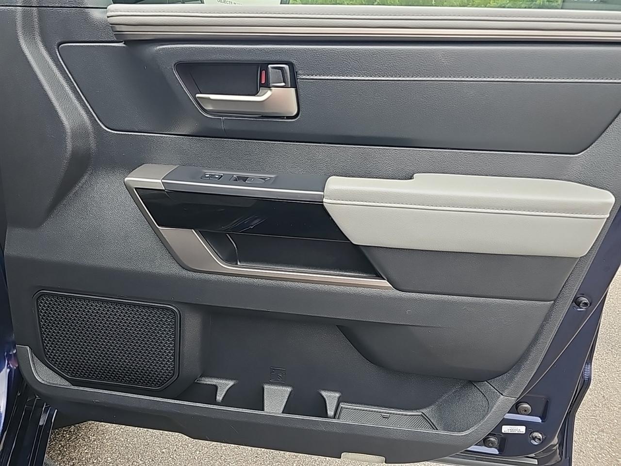 Toyota Tundra 4WD Limited CrewMax 5.5' Bed (Natl) 2022