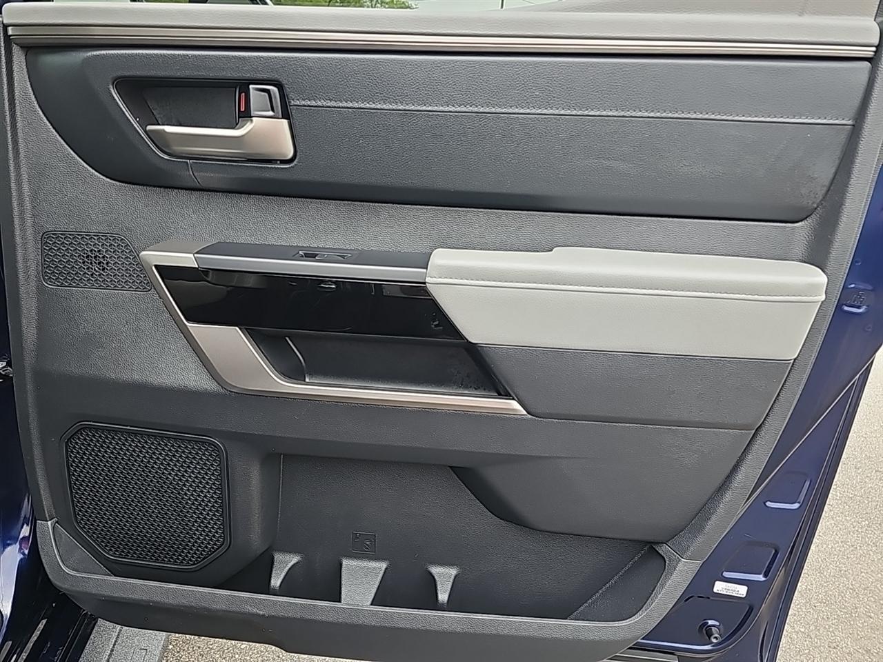 Toyota Tundra 4WD Limited CrewMax 5.5' Bed (Natl) 2022