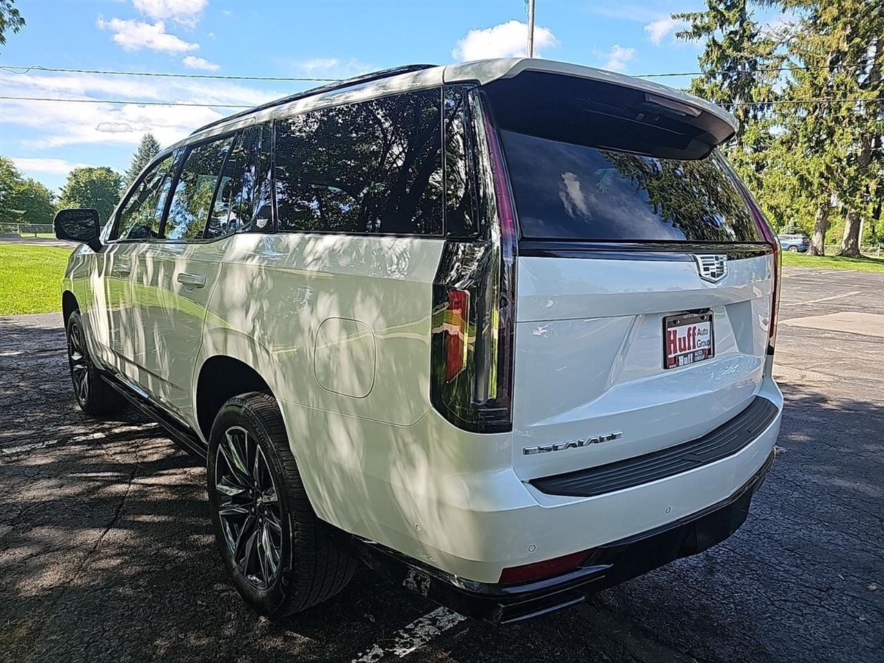 Cadillac Escalade 4WD 4dr Sport 2024