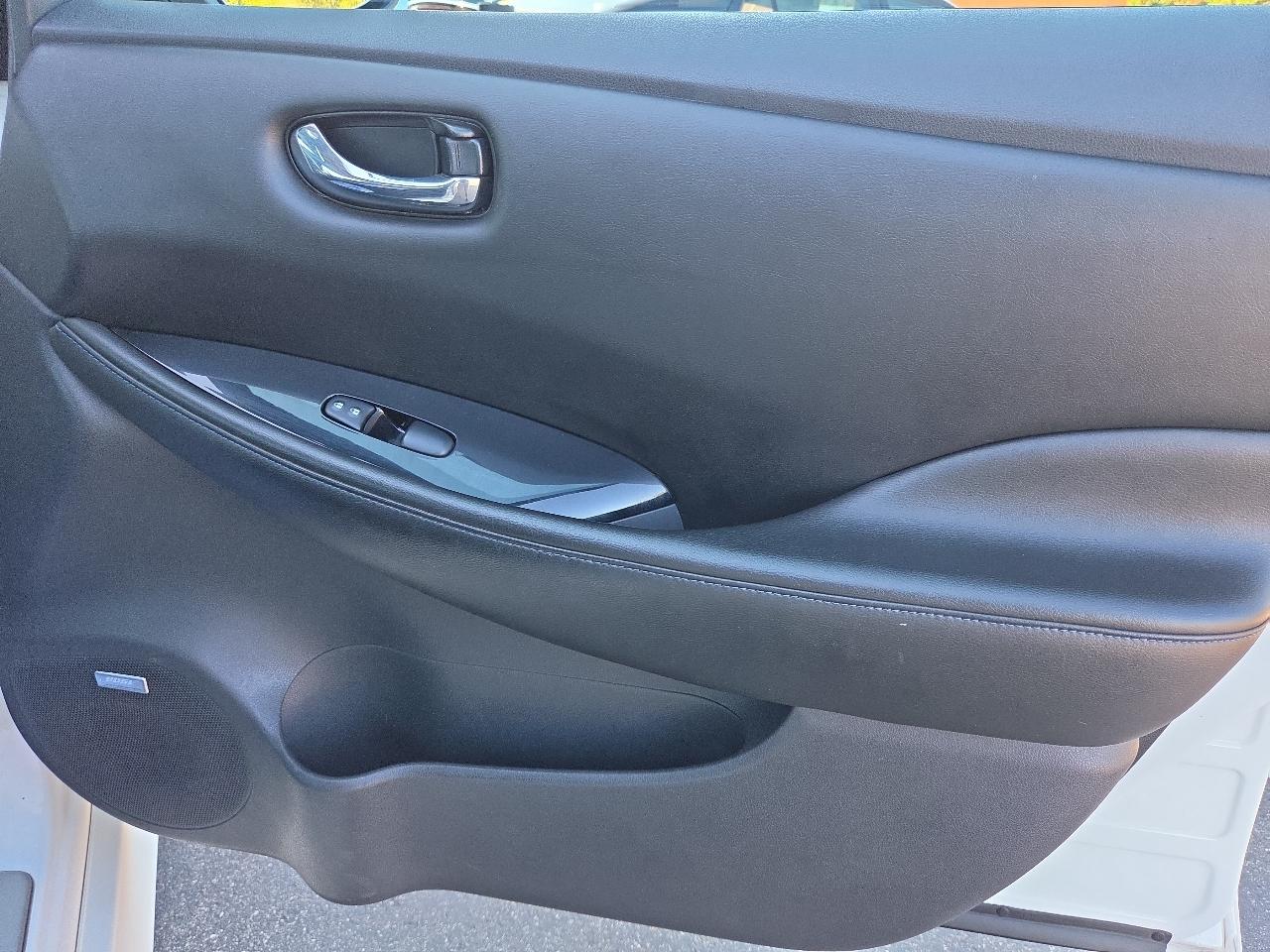 Nissan Leaf SL Hatchback 2018