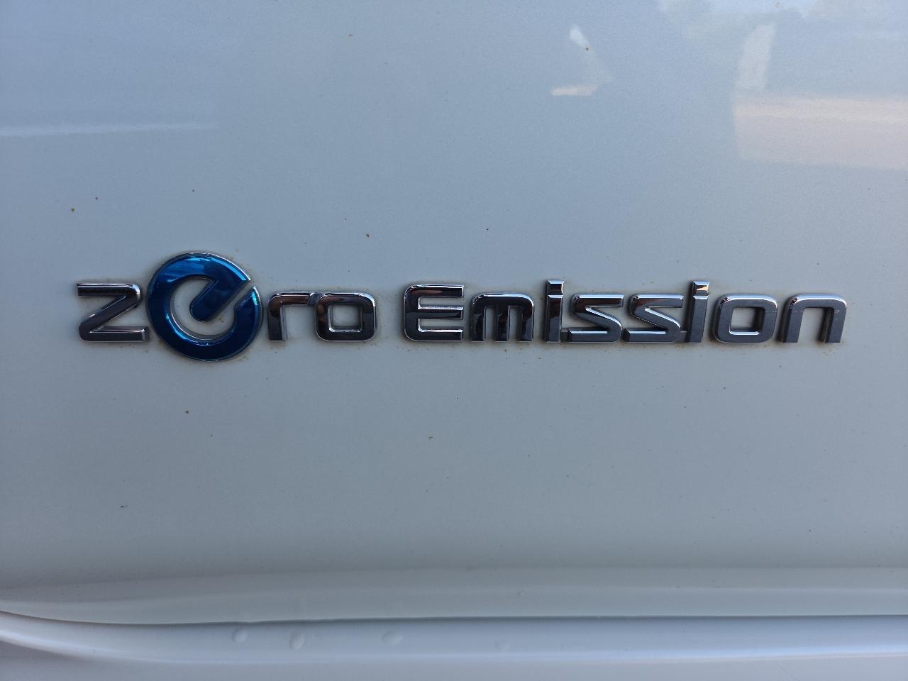 Nissan Leaf SL Hatchback 2018