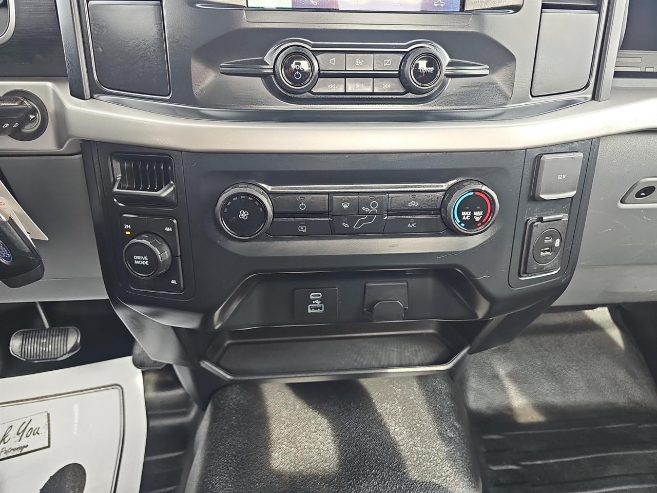 Ford F-150 XLT 4WD Reg Cab 8' Box 2022