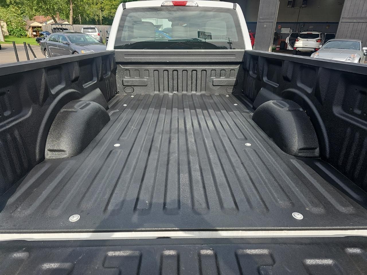 Ford F-150 XLT 4WD Reg Cab 8' Box 2022