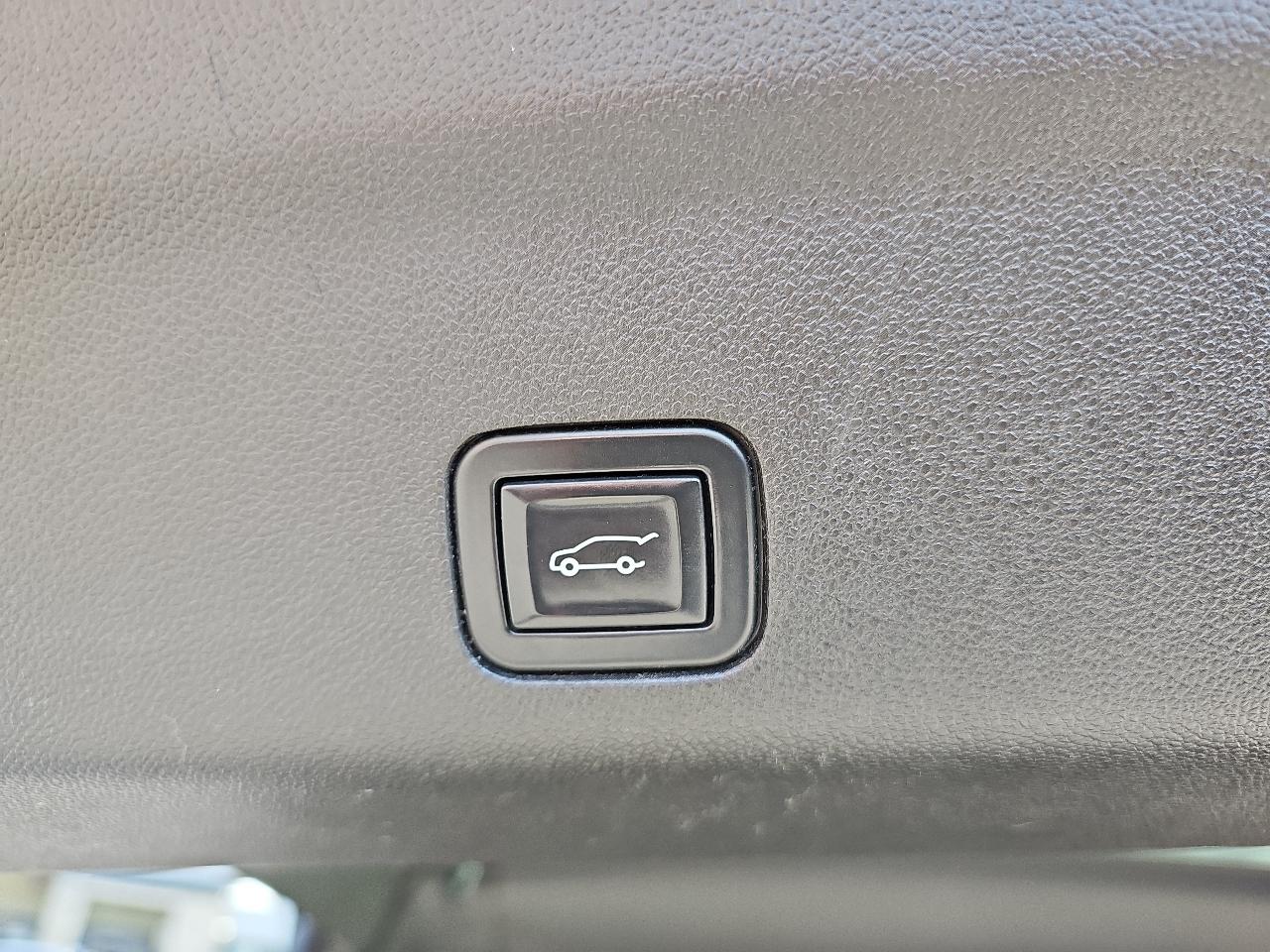 Chevrolet Tahoe 4WD 4dr LT 2021
