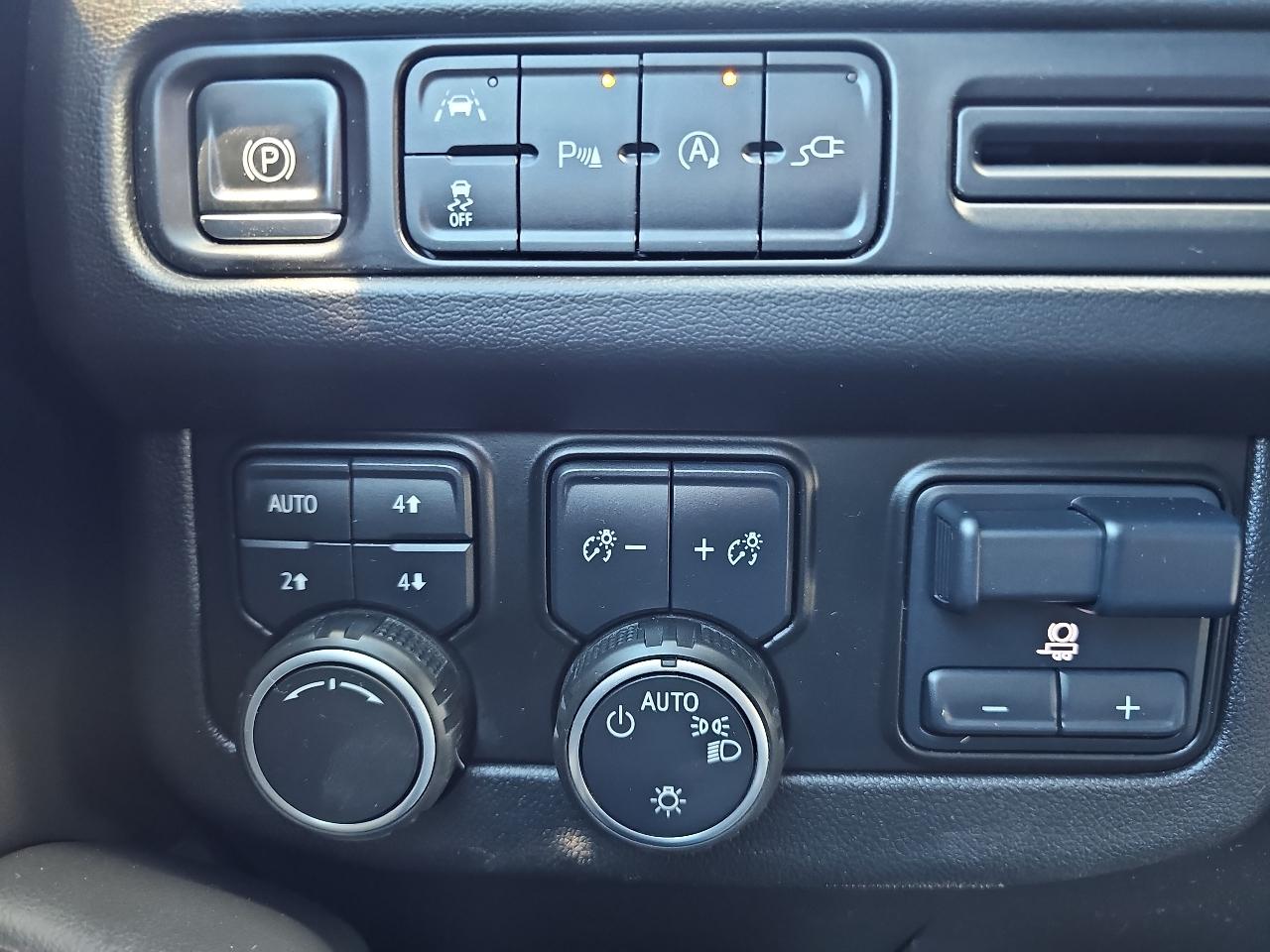 Chevrolet Tahoe 4WD 4dr LT 2021