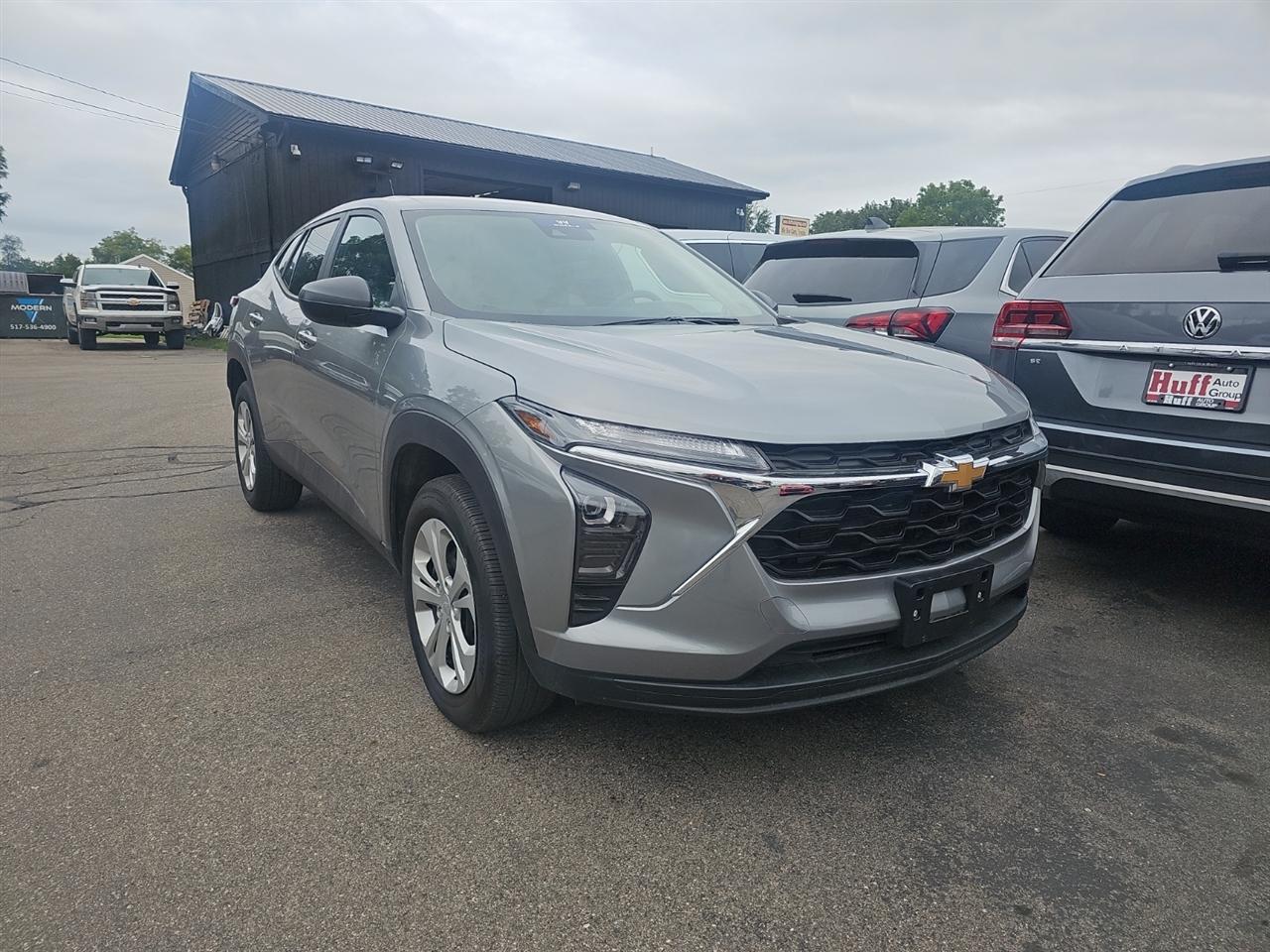 2025 Chevrolet Trax FWD 4dr LS