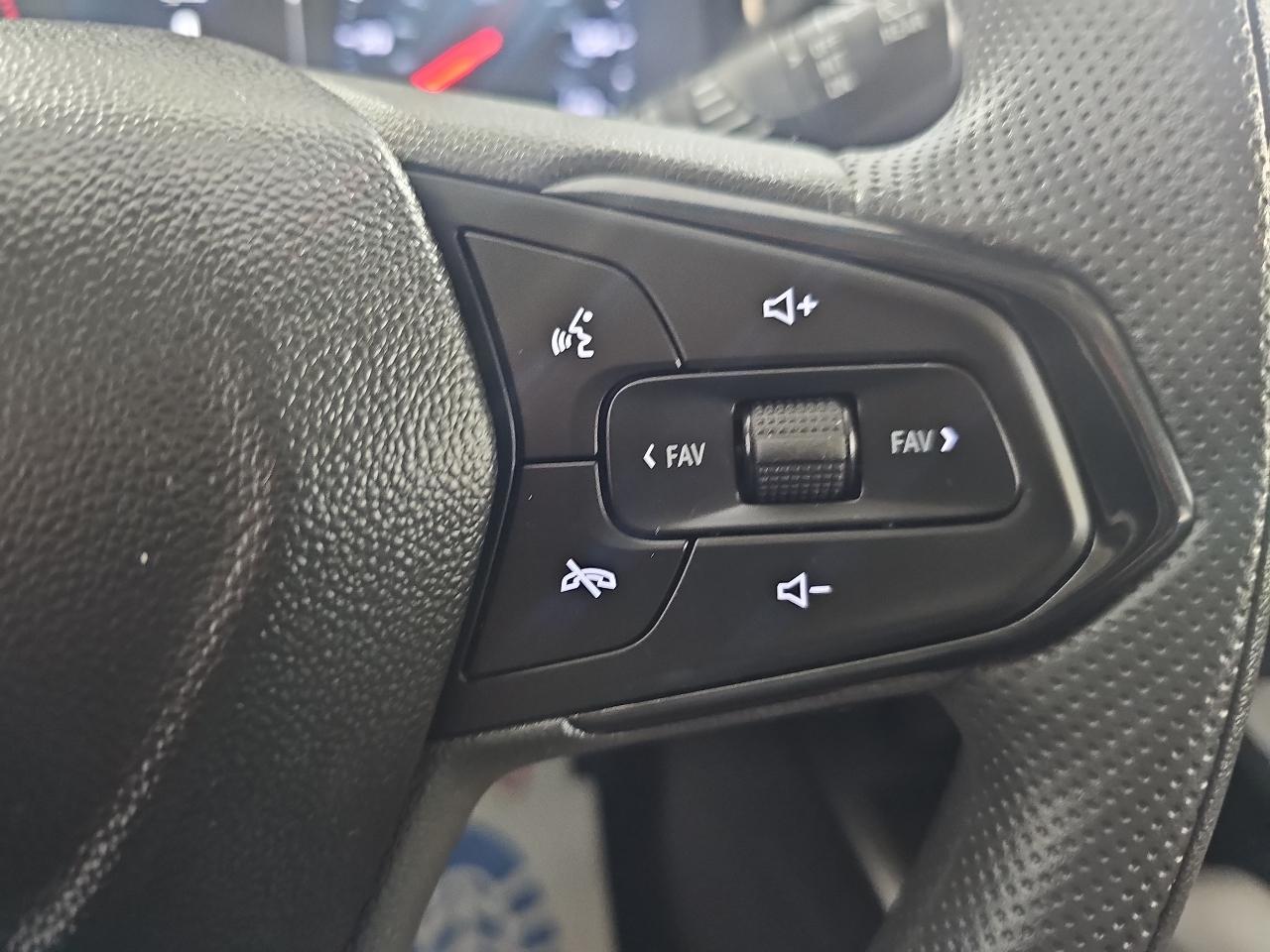 Chevrolet Trax FWD 4dr LS 2025