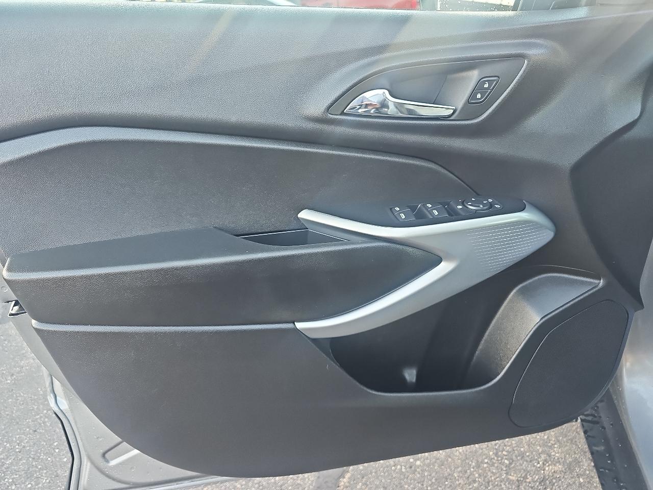 Chevrolet Trax FWD 4dr LS 2025