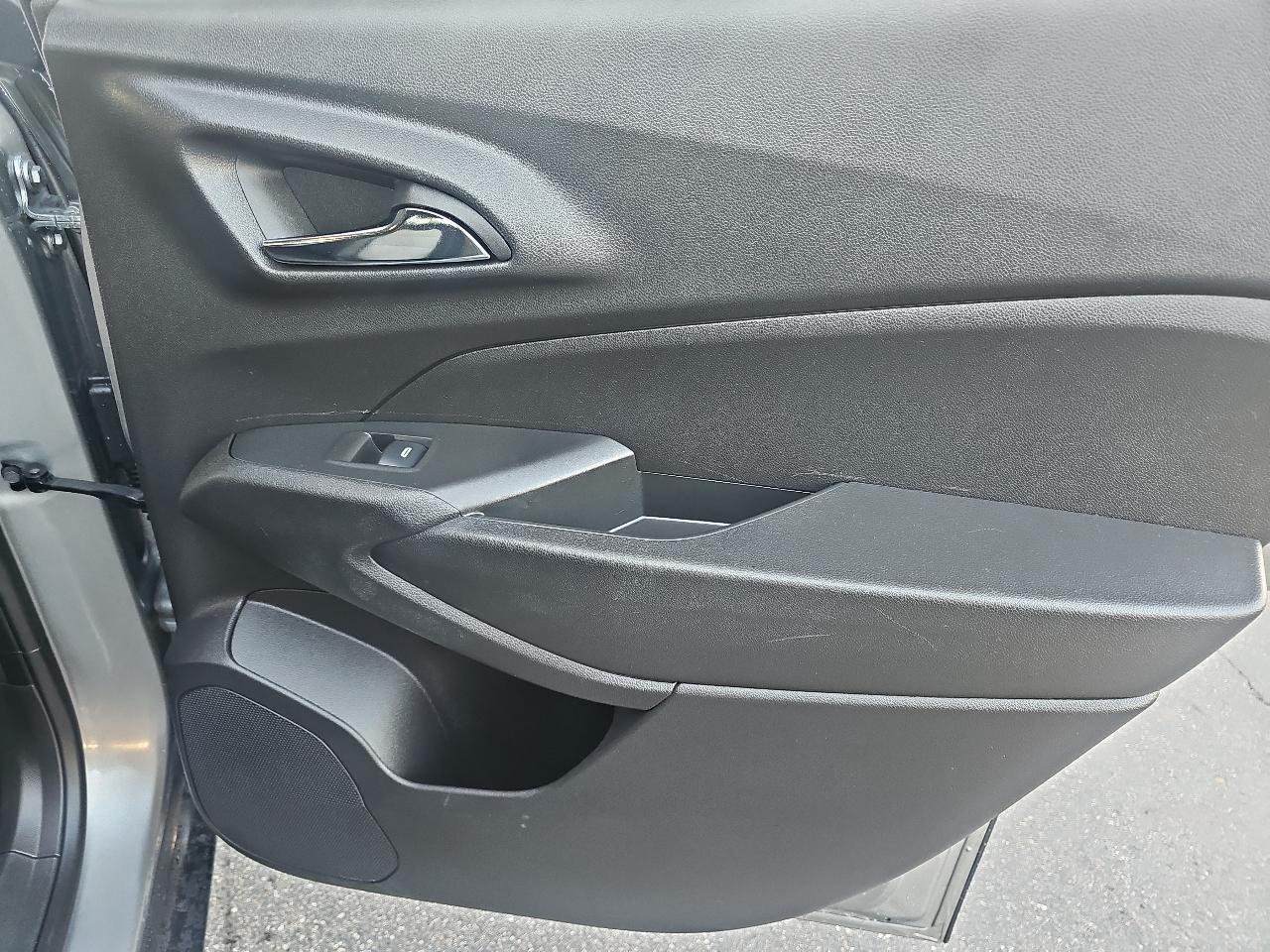 Chevrolet Trax FWD 4dr LS 2025