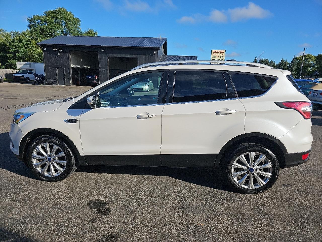 Ford Escape Titanium 4WD 2017