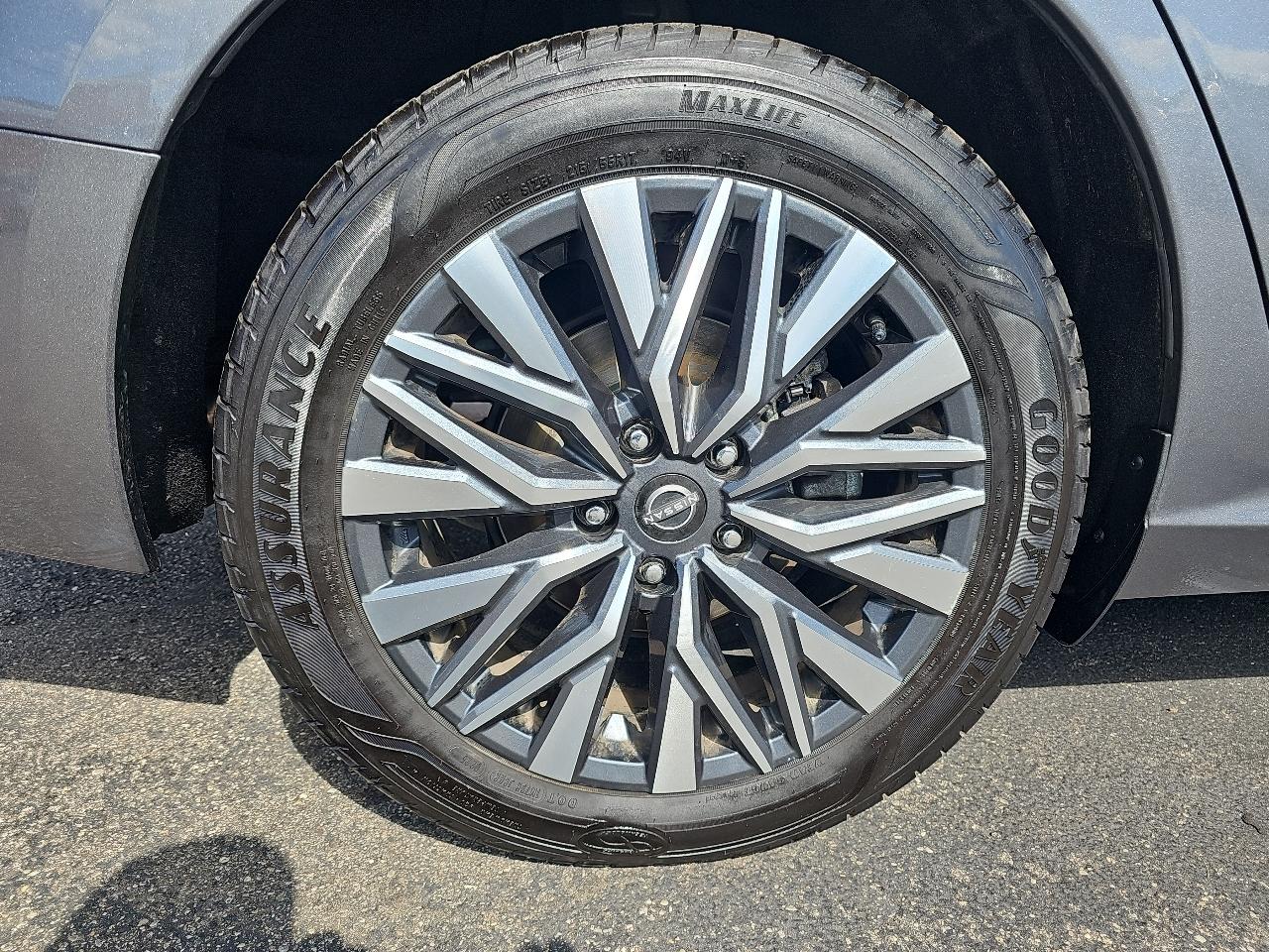 Nissan Altima 2.5 SV AWD Sedan 2024