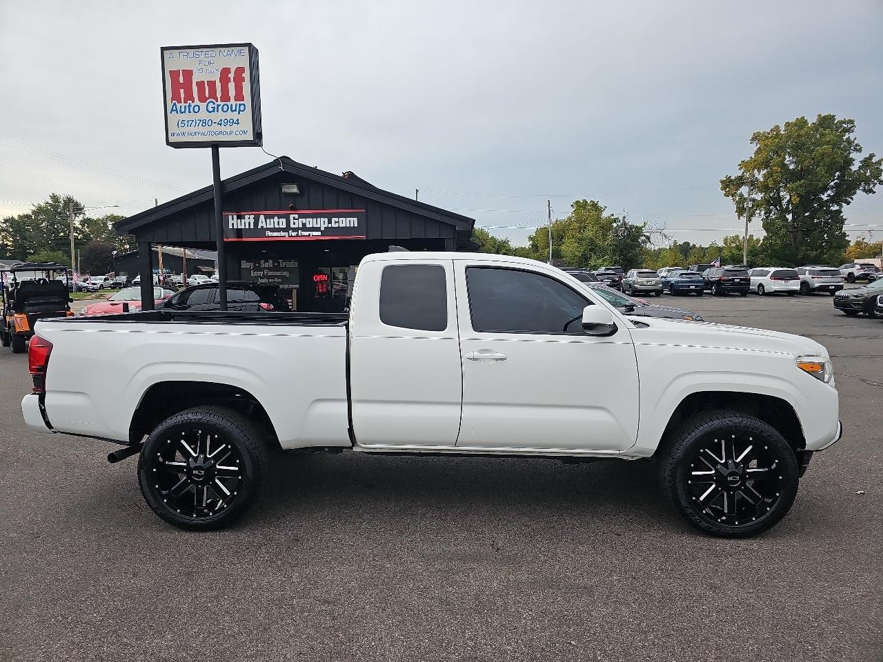 Toyota Tacoma 4WD SR5 Double Cab 6' Bed AT (Natl) 2021