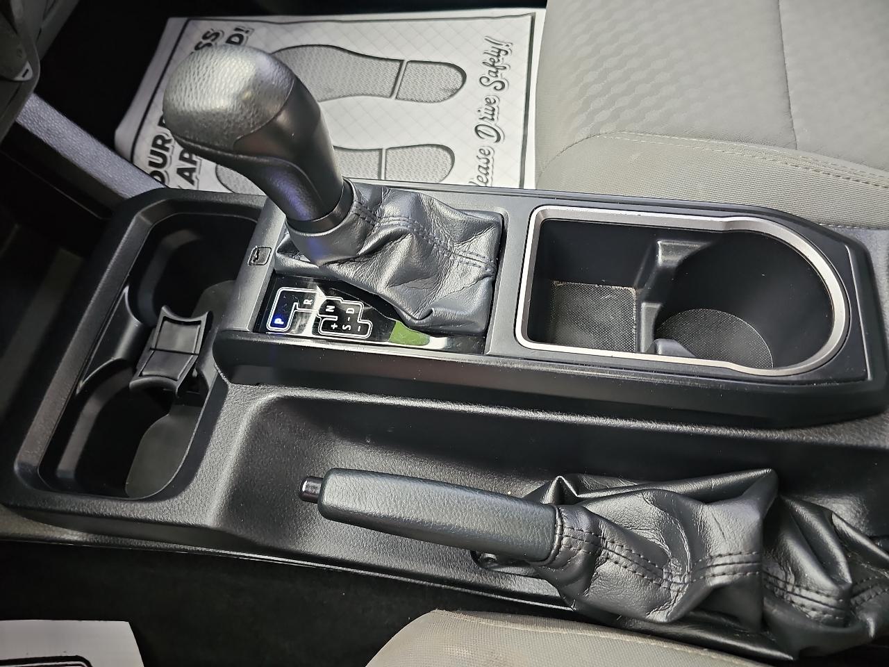 Toyota Tacoma 4WD SR5 Double Cab 6' Bed AT (Natl) 2021