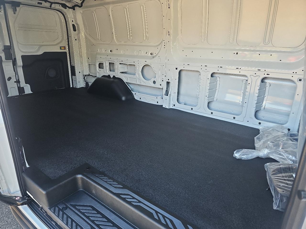 Ford E-Transit Cargo Van T-350 130" Low Rf 9500 GVWR RWD 2024