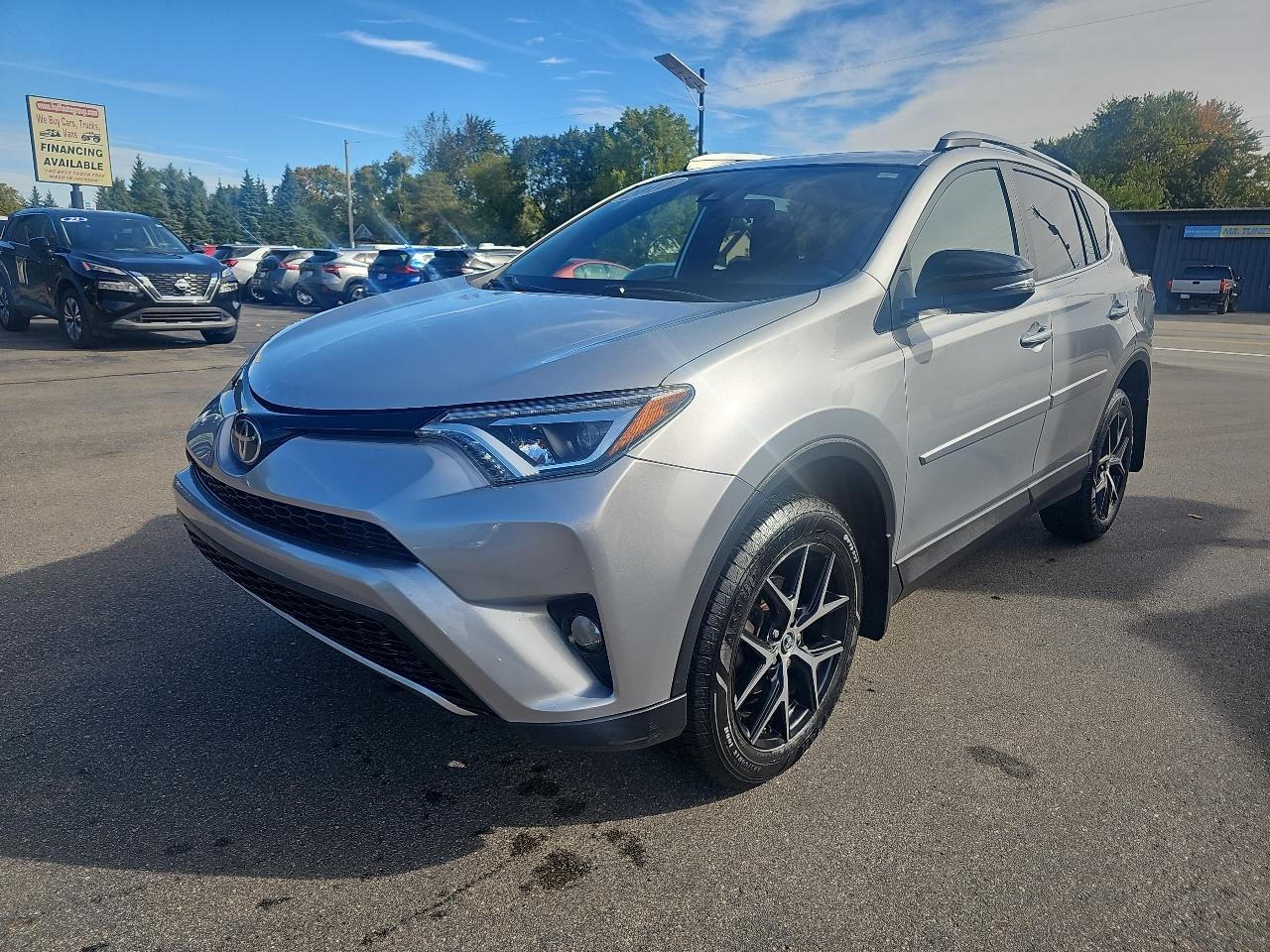 Toyota RAV4 SE AWD (Natl) 2017