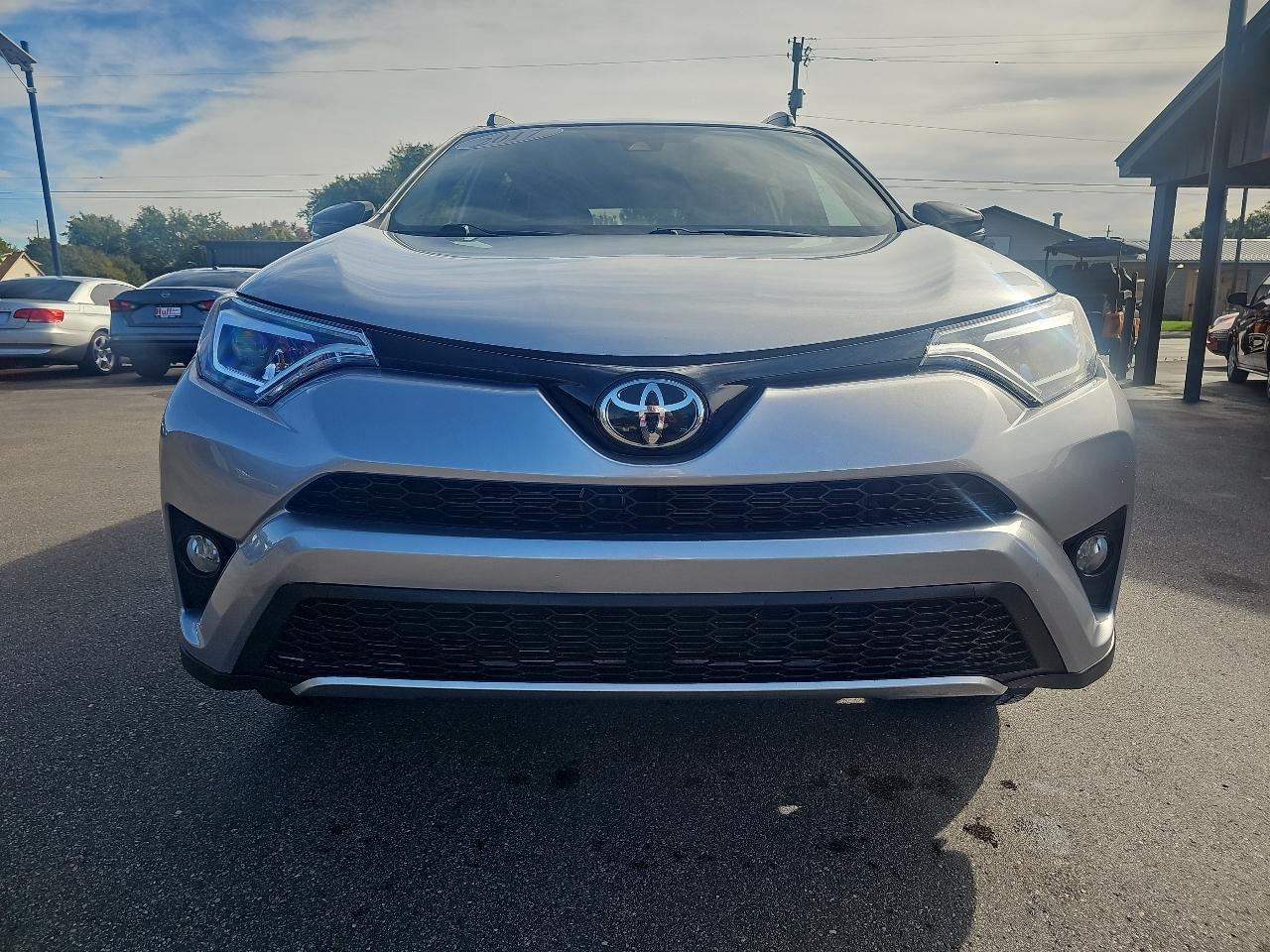 Toyota RAV4 SE AWD (Natl) 2017