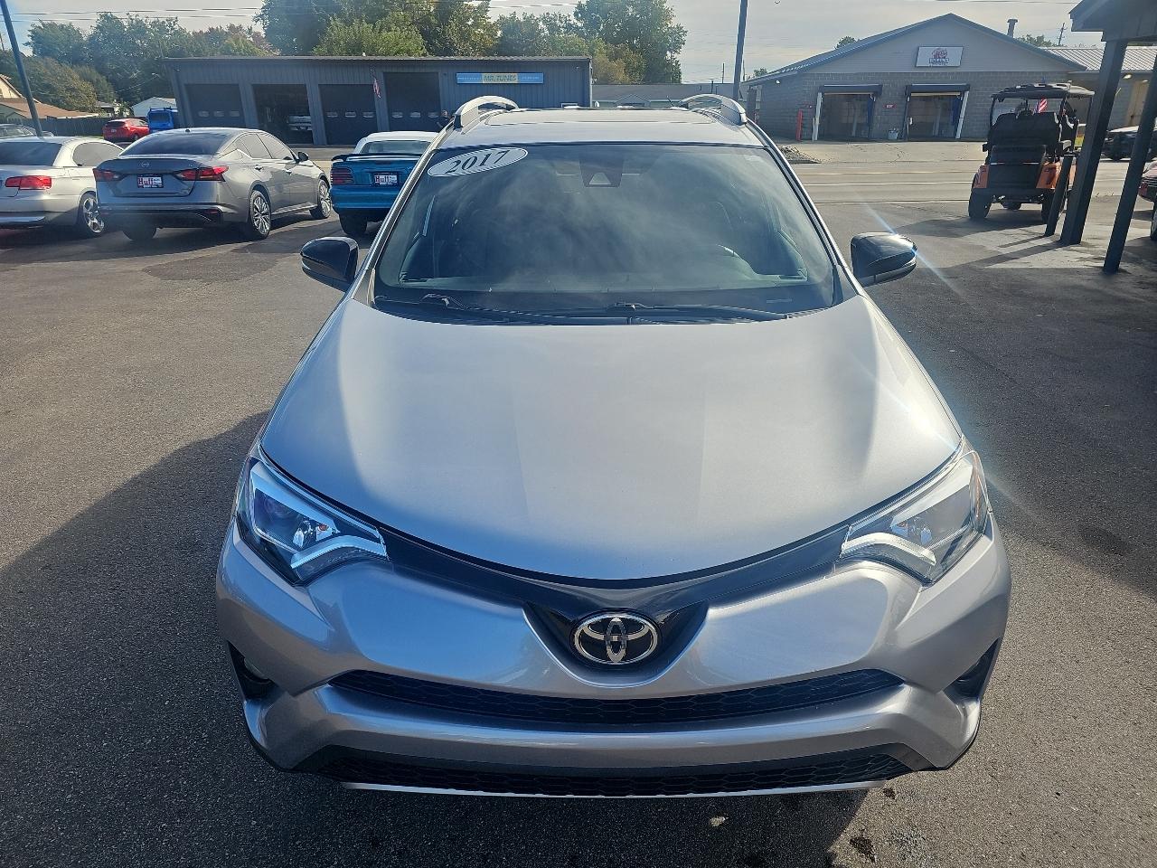 Toyota RAV4 SE AWD (Natl) 2017