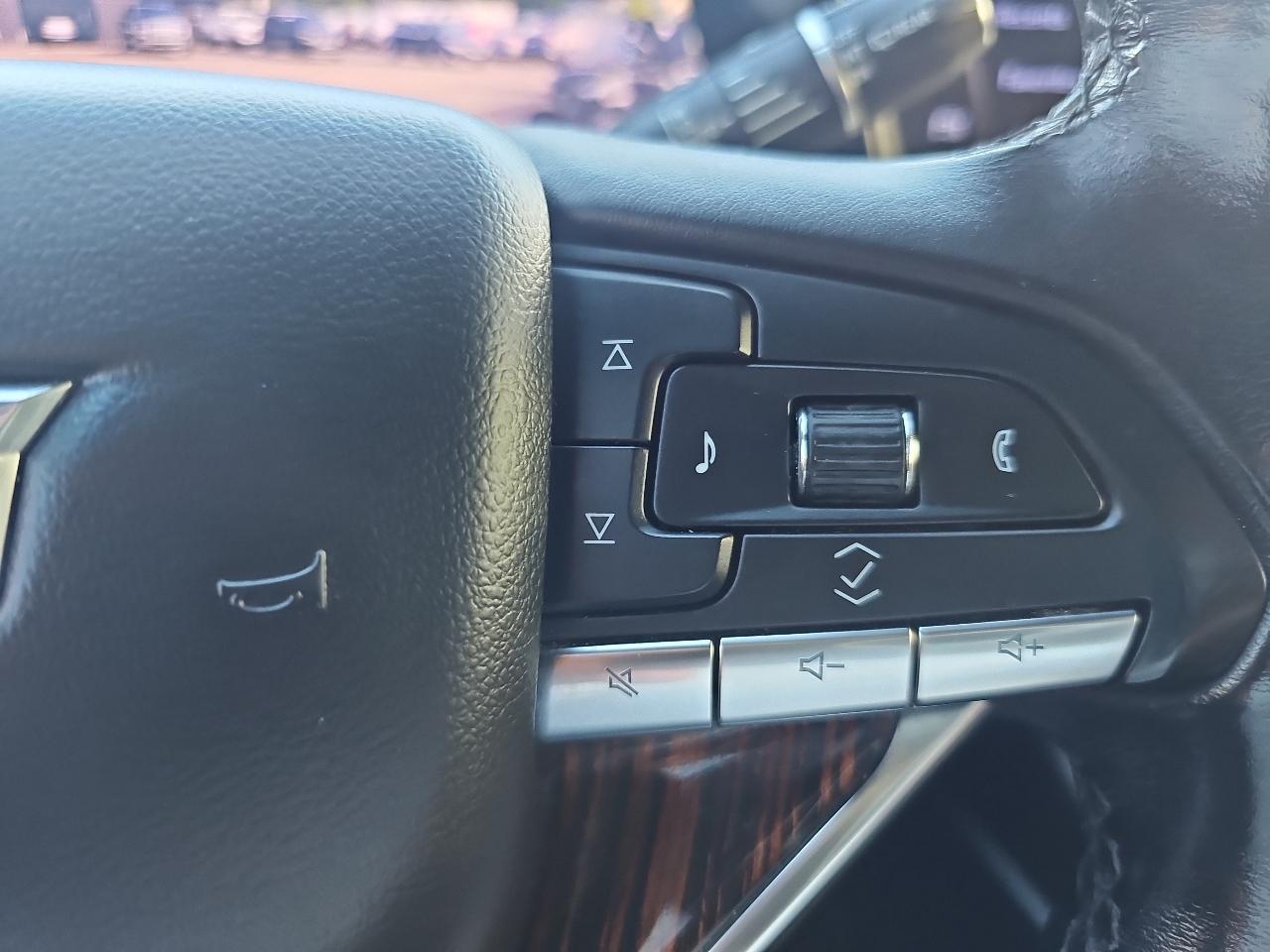 Cadillac Escalade 4WD 4dr Premium Luxury 2022