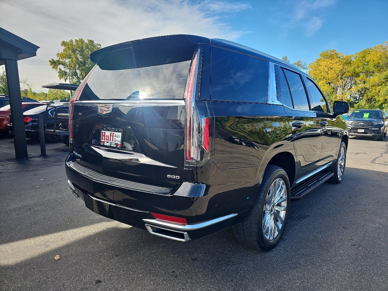 Cadillac Escalade 4WD 4dr Premium Luxury 2022