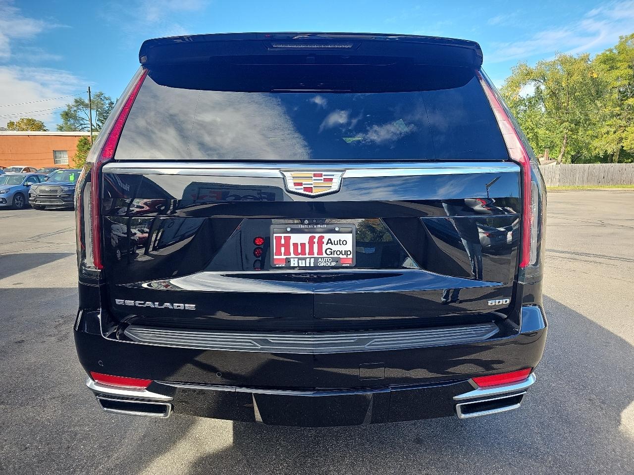 Cadillac Escalade 4WD 4dr Premium Luxury 2022