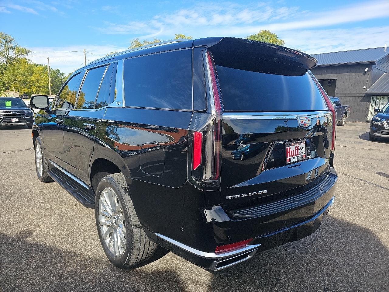Cadillac Escalade 4WD 4dr Premium Luxury 2022