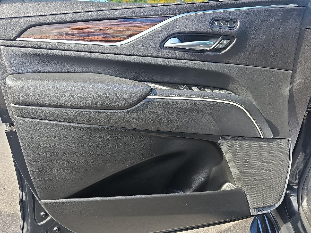 Cadillac Escalade 4WD 4dr Premium Luxury 2022