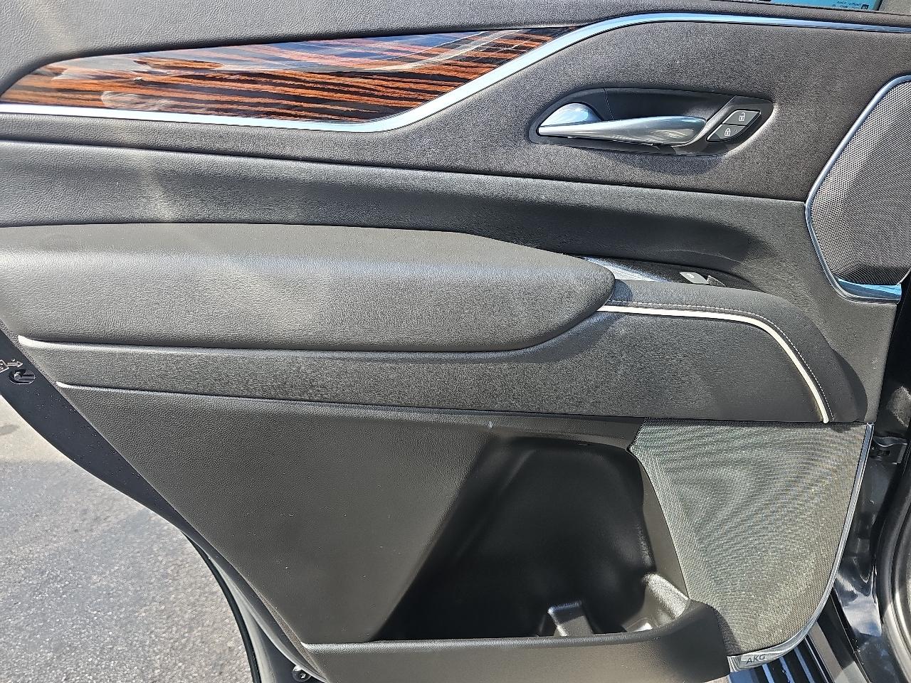 Cadillac Escalade 4WD 4dr Premium Luxury 2022