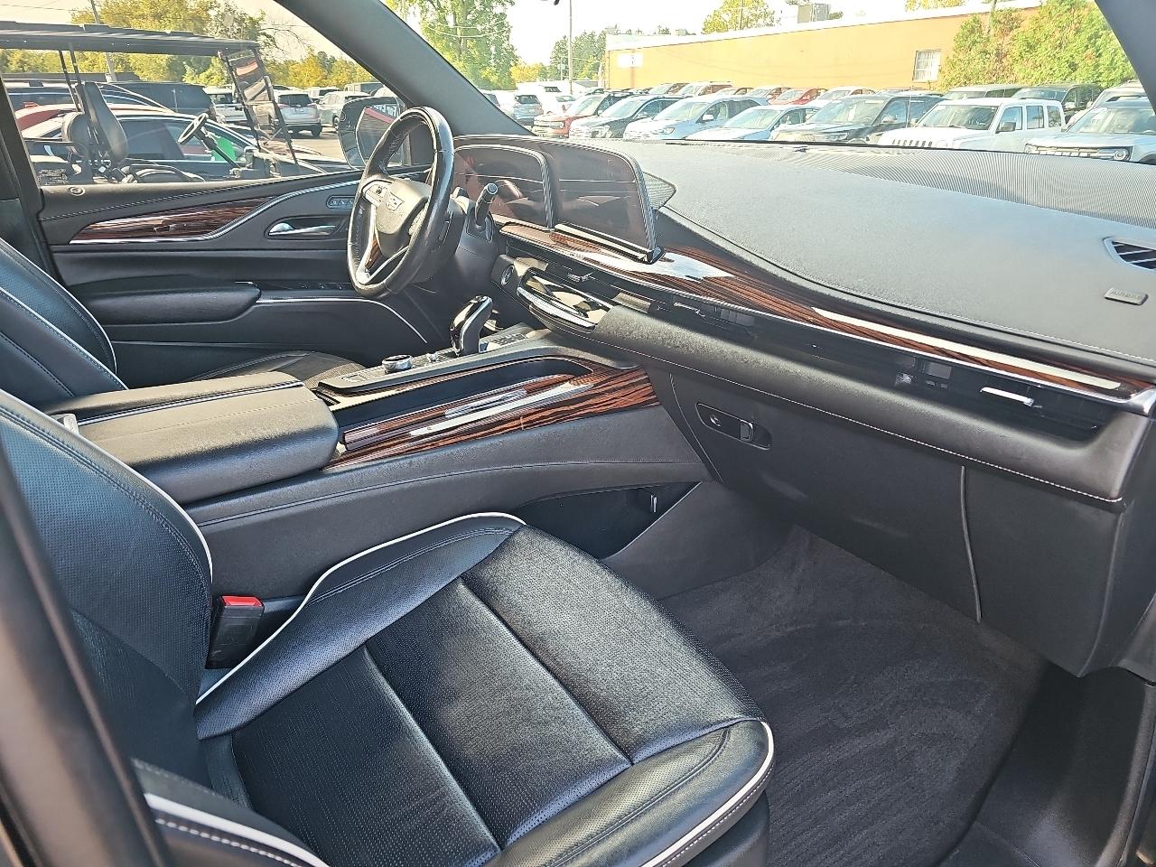 Cadillac Escalade 4WD 4dr Premium Luxury 2022